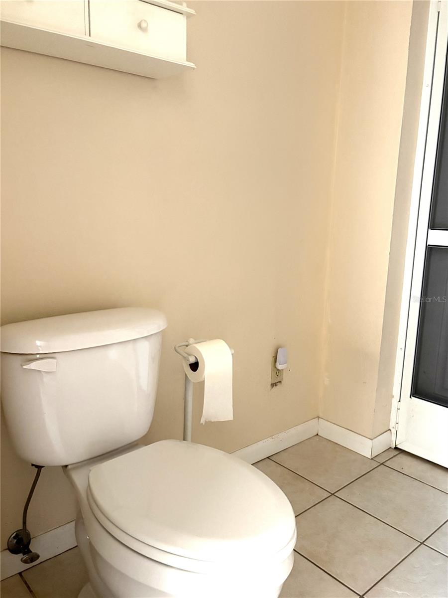 Image 43 of 52 For 2272 Grandview Avenue