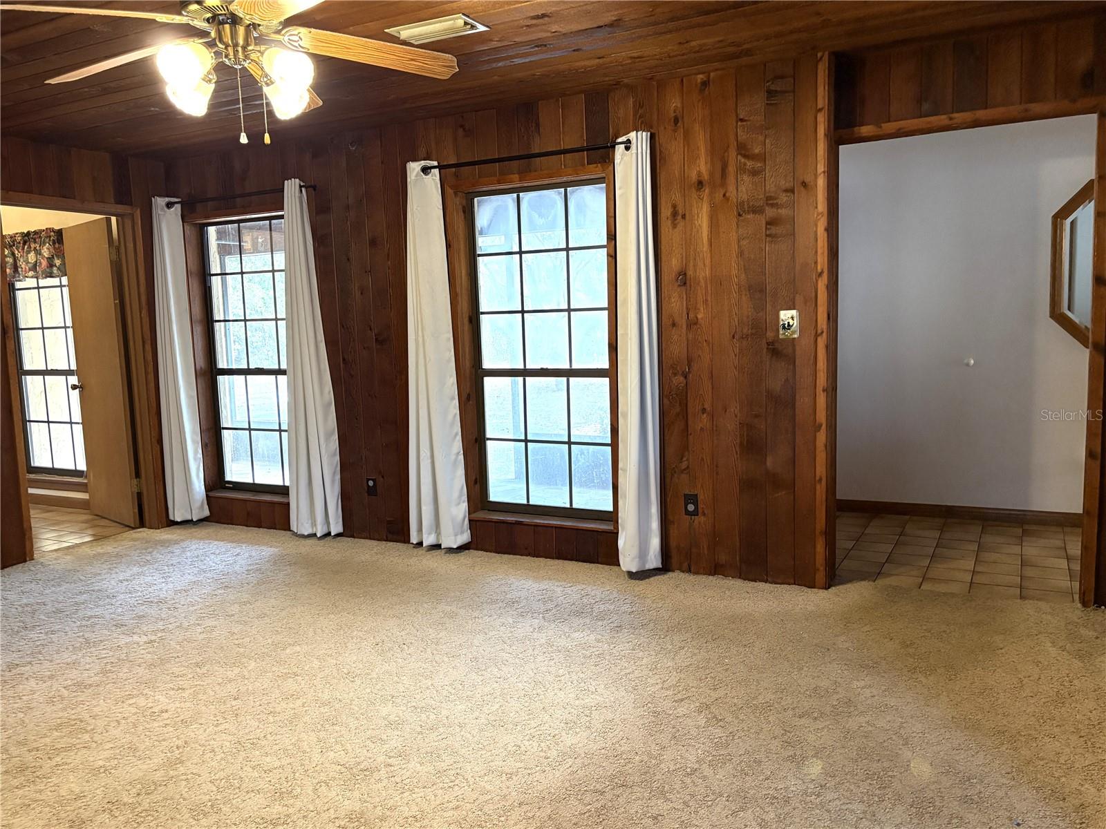 Image 8 of 52 For 2272 Grandview Avenue