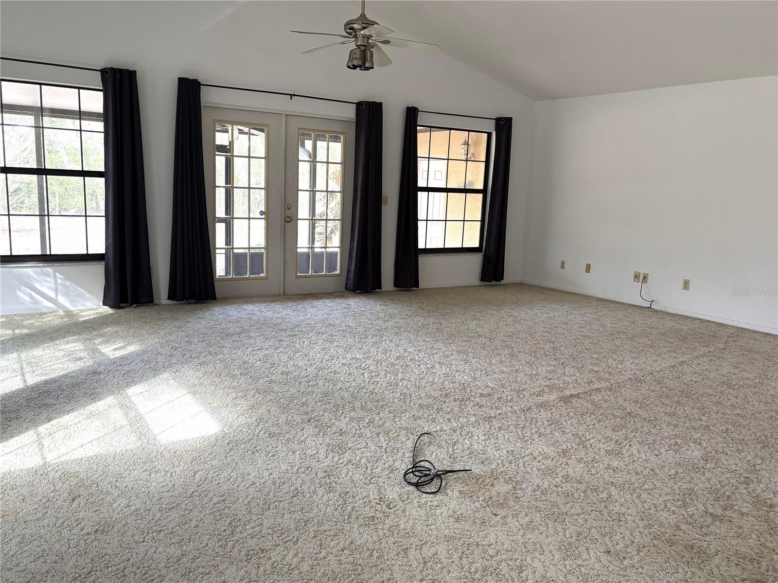 Image 9 of 52 For 2272 Grandview Avenue