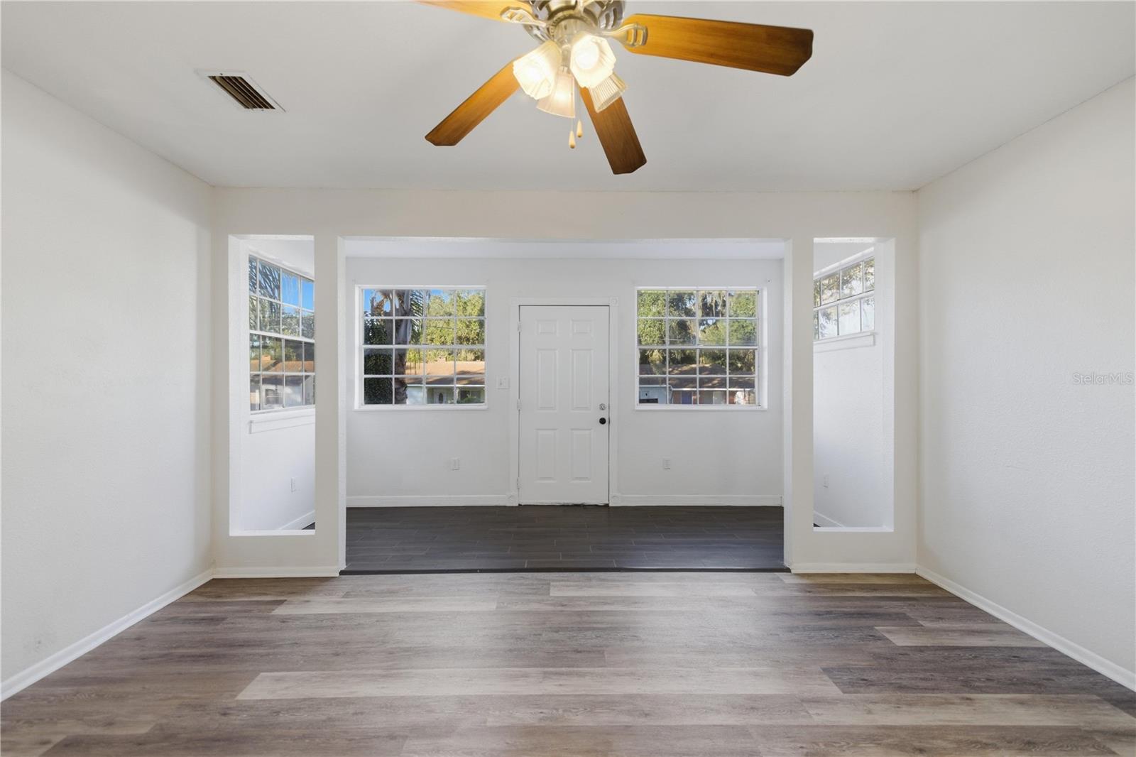 Image 11 of 39 For 604 Ross Street