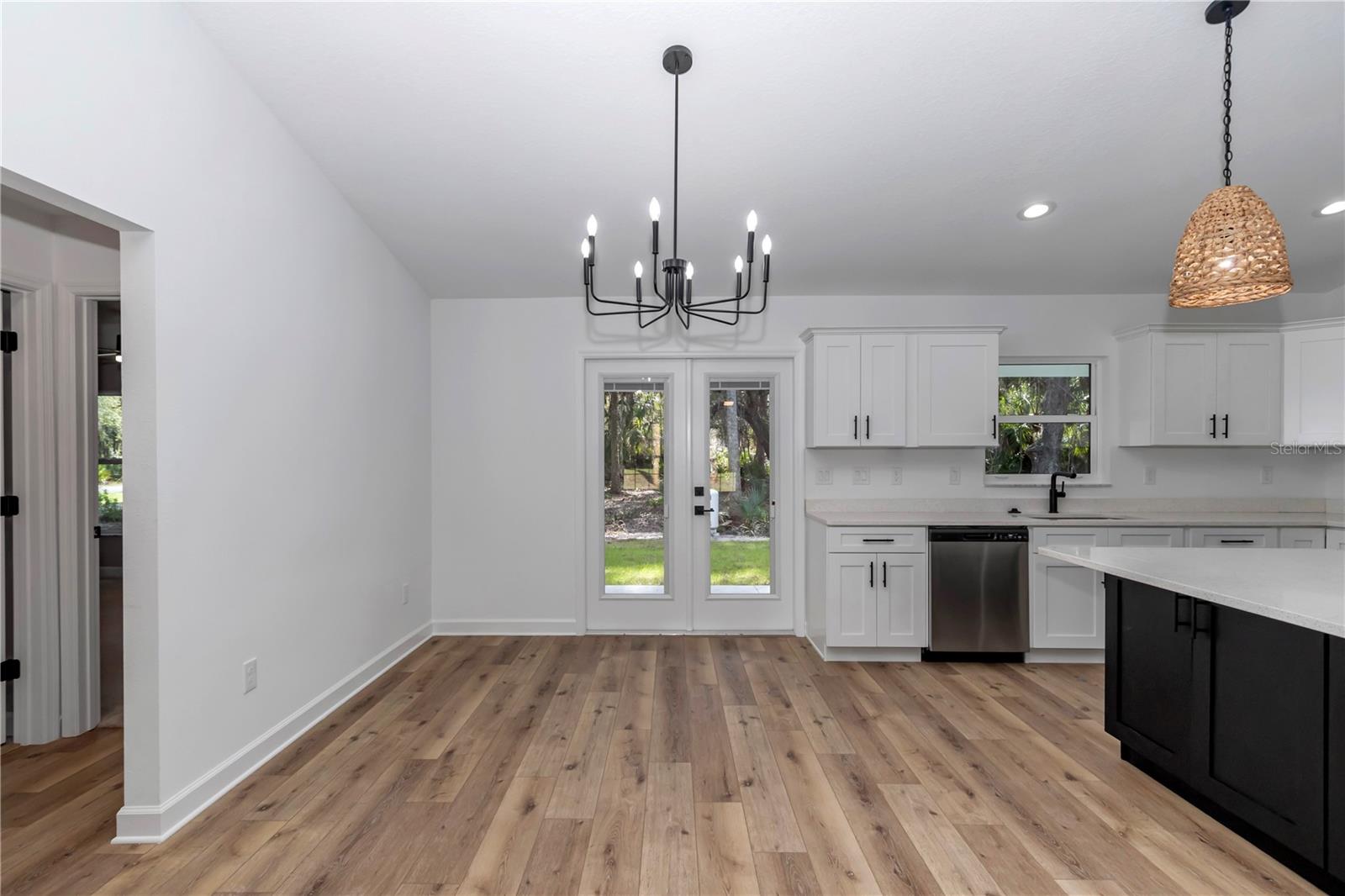 Listing photo id 19 for 12372 Checkerberry Drive