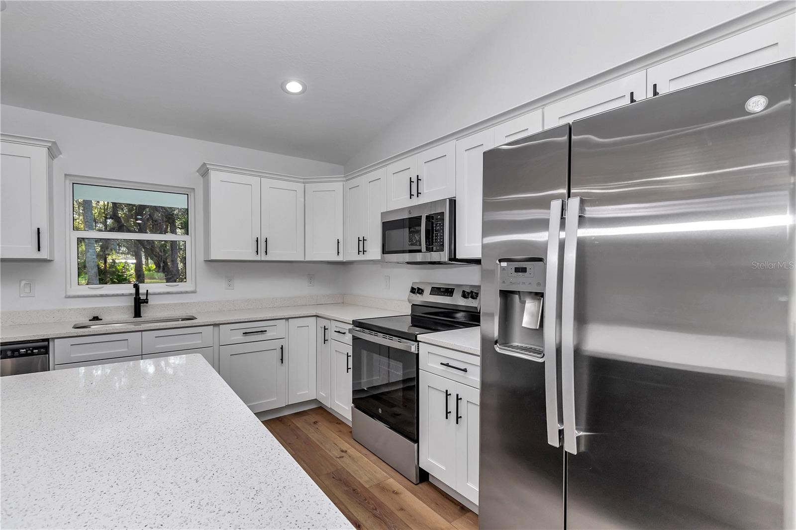 Listing photo id 24 for 12372 Checkerberry Drive