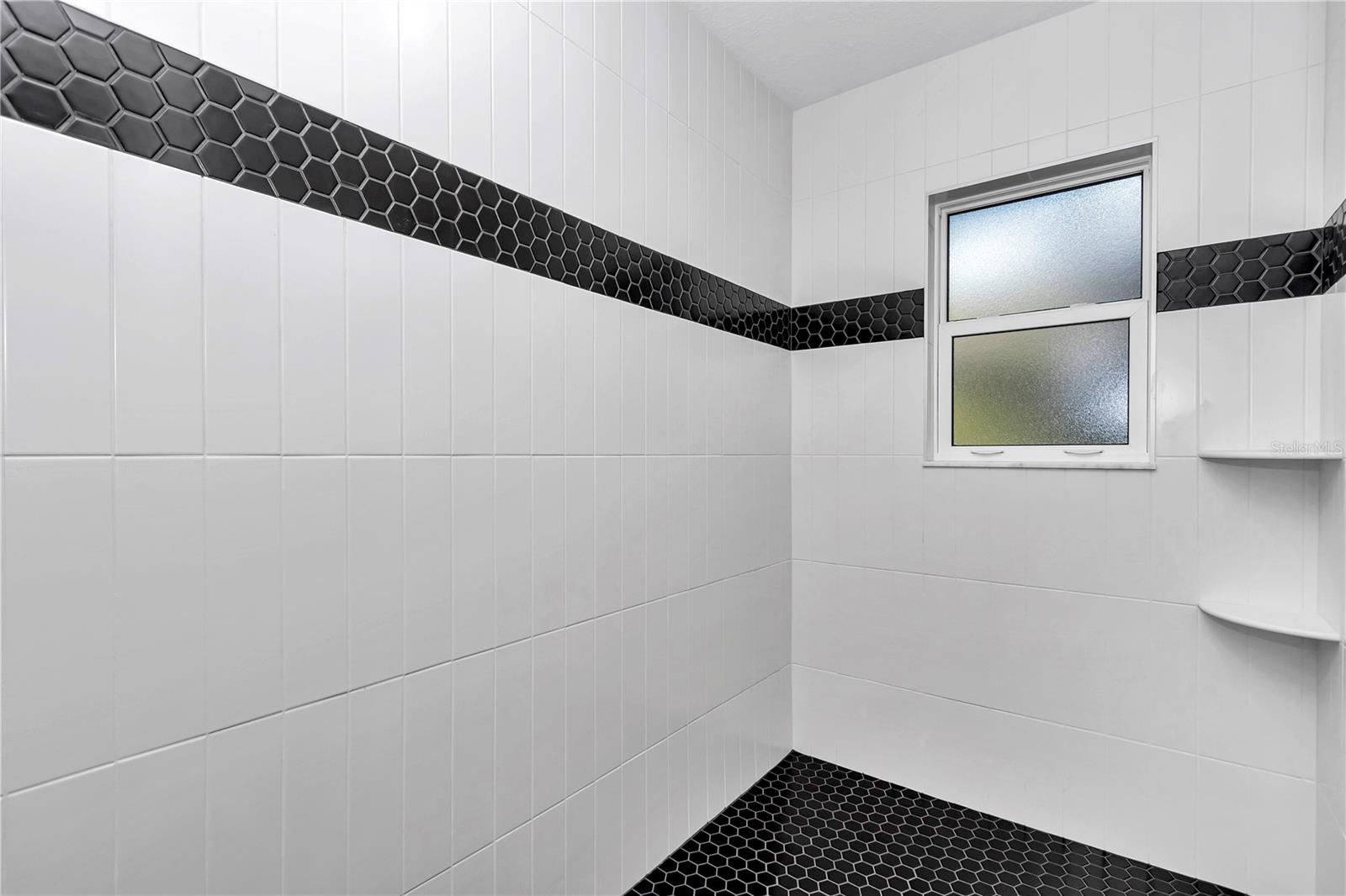 Listing photo id 33 for 12372 Checkerberry Drive