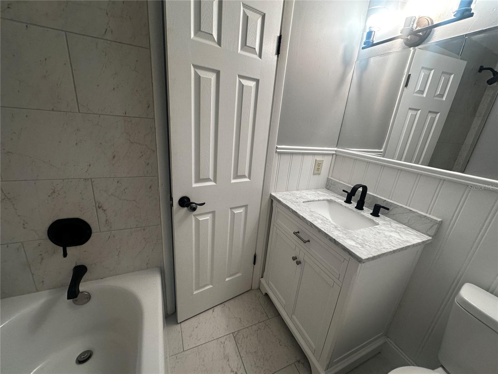 Image 3 of 7 For 2214 Silver Springs Boulevard 22