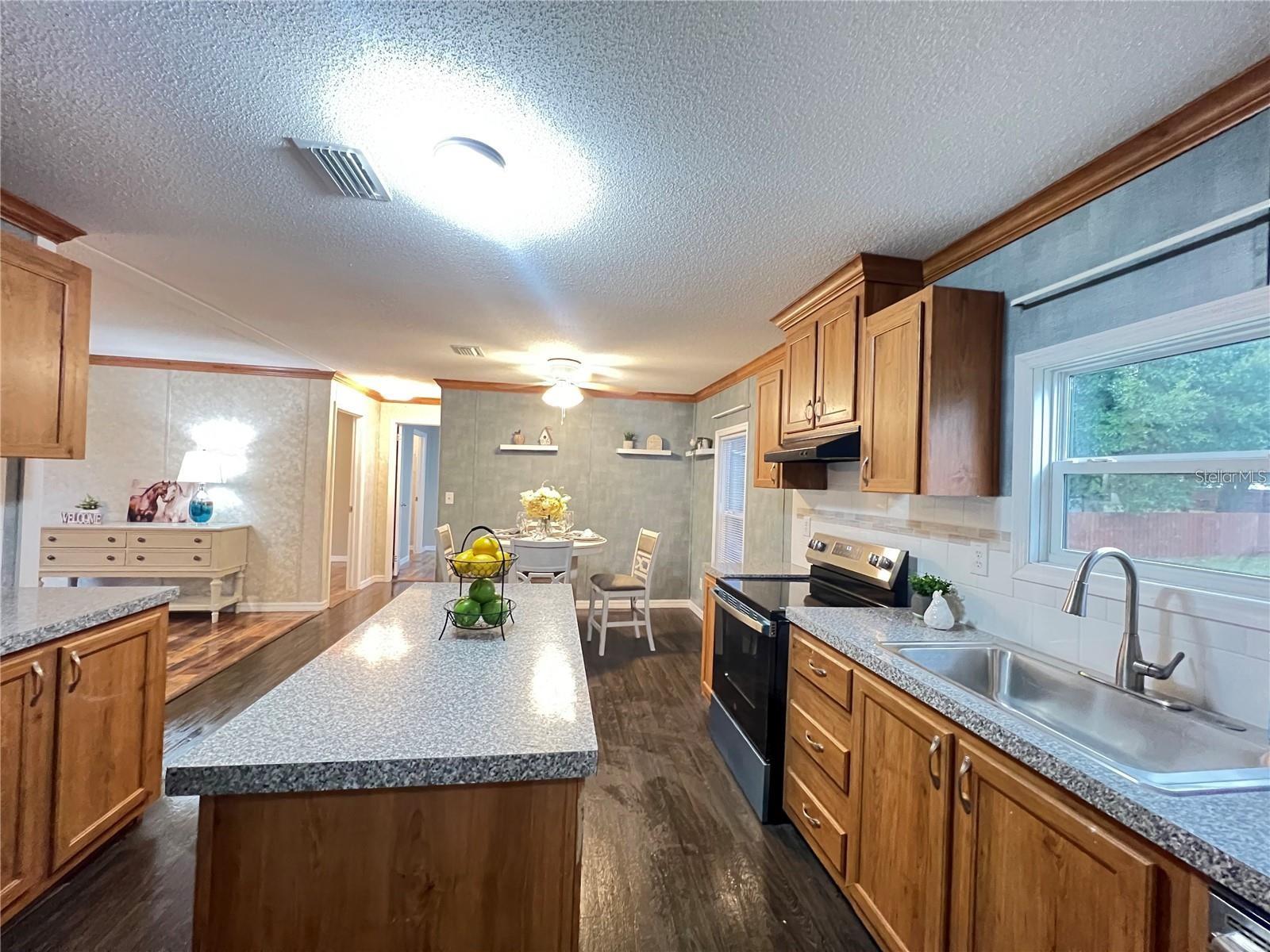 Image 15 of 35 For 10 69th Avenue