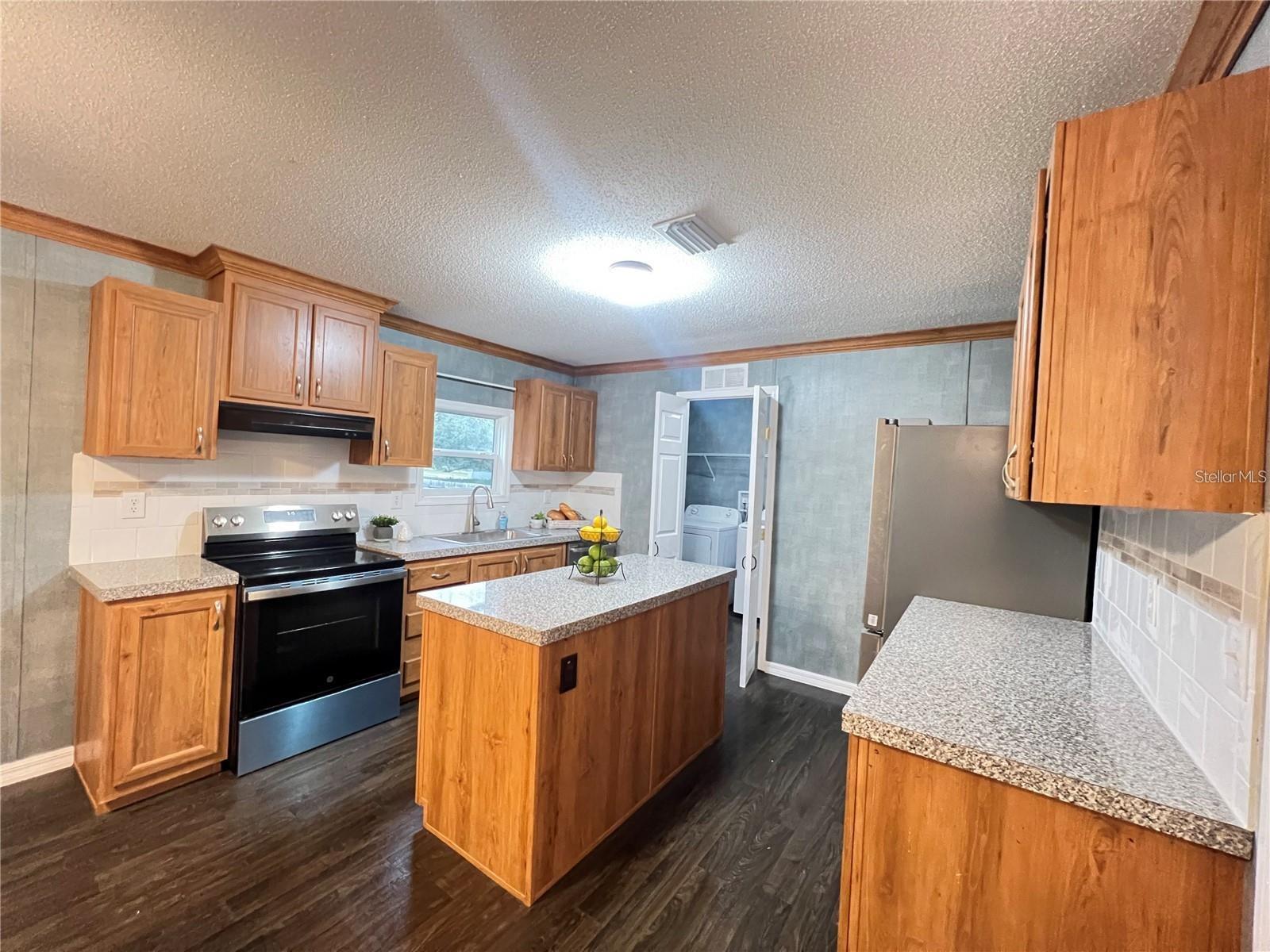 Image 17 of 35 For 10 69th Avenue