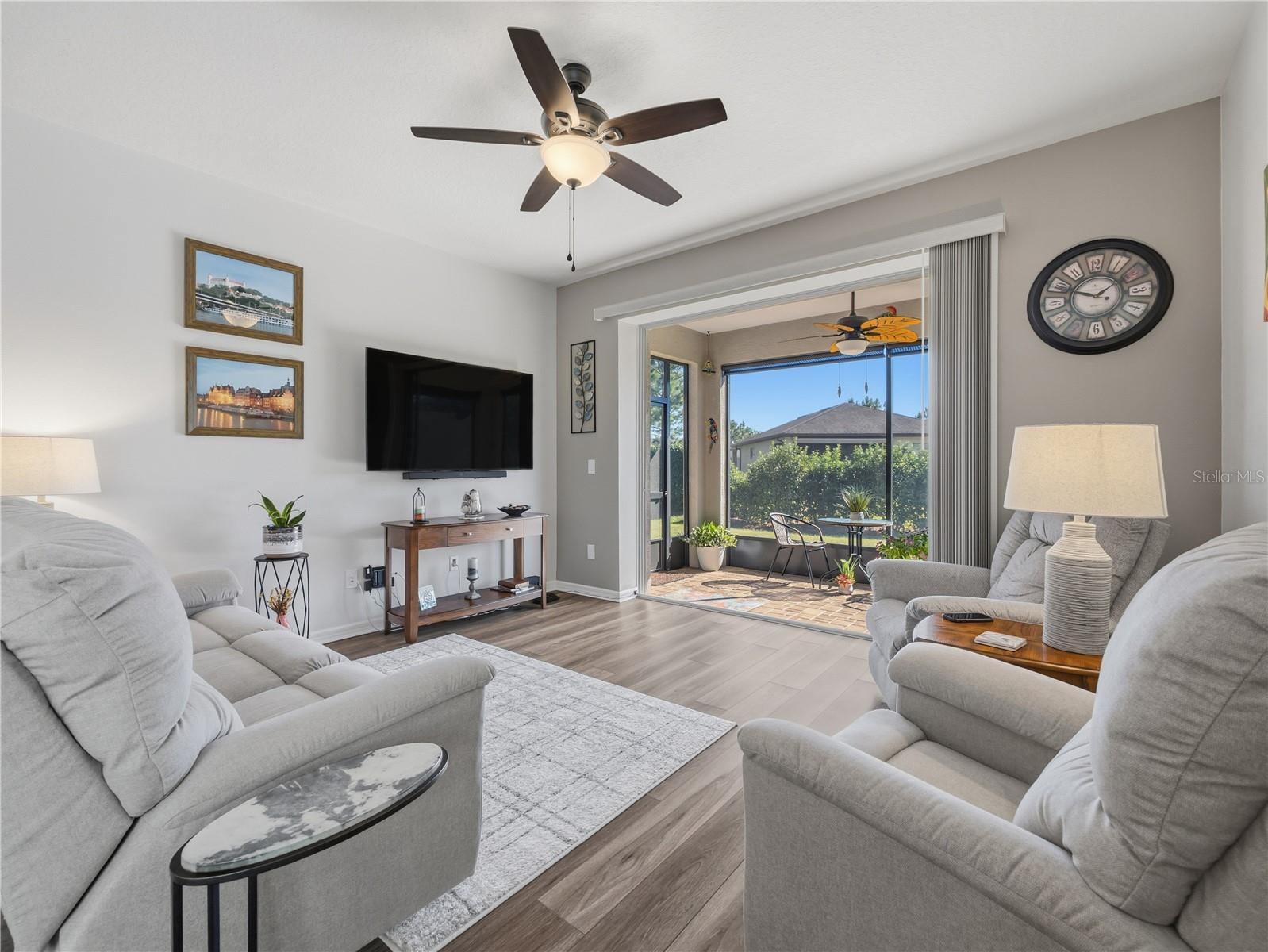 Image 12 of 49 For 9652 63rd Loop