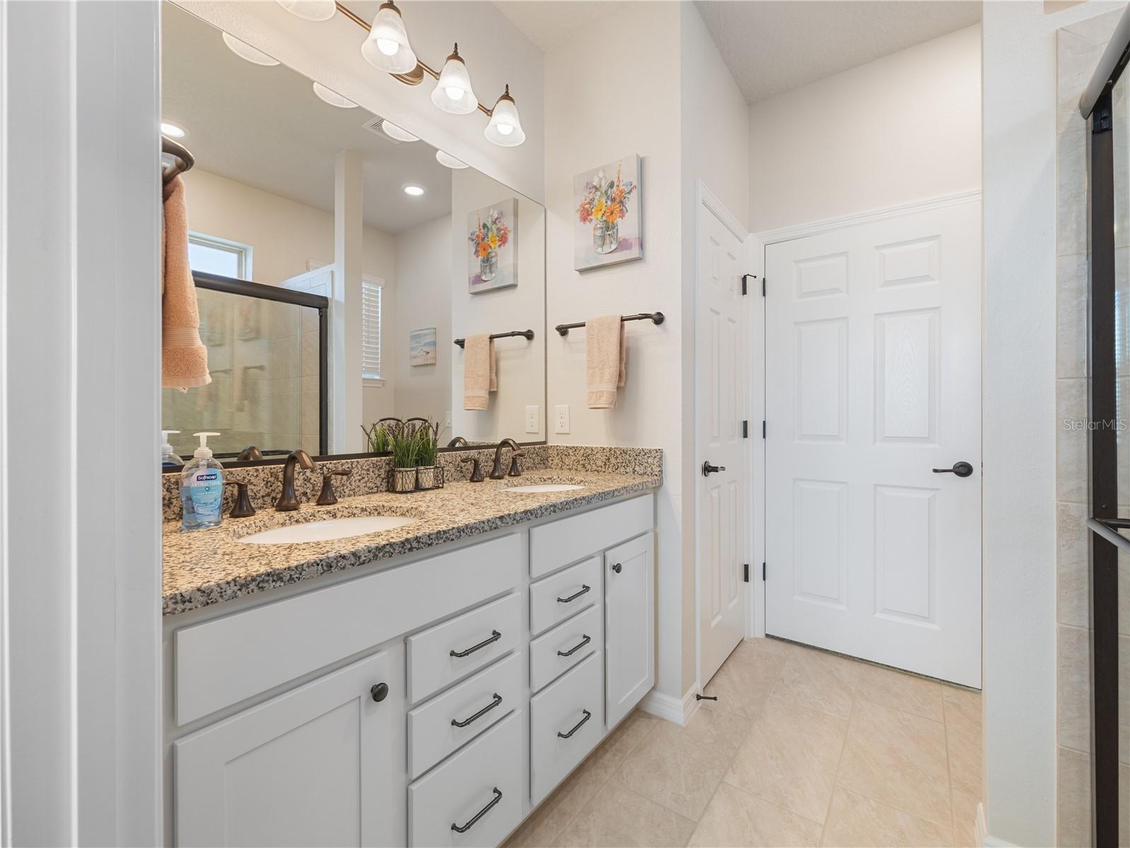 Image 21 of 49 For 9652 63rd Loop