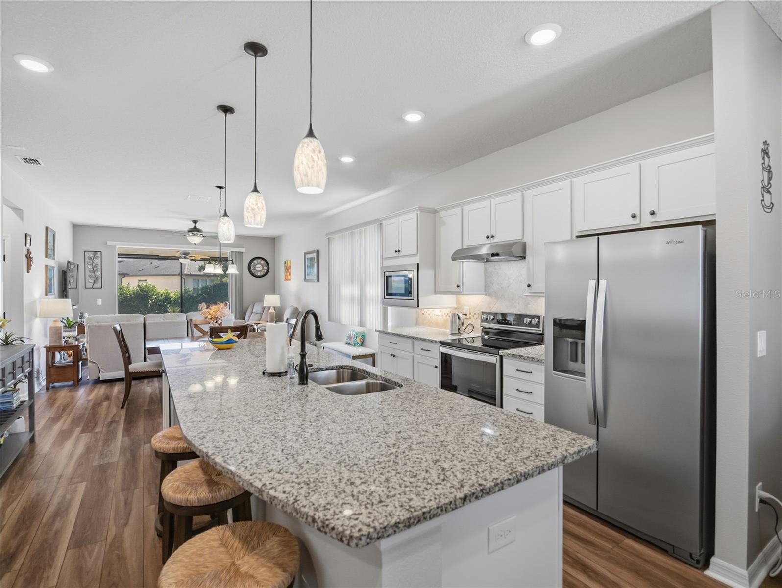 Image 5 of 49 For 9652 63rd Loop