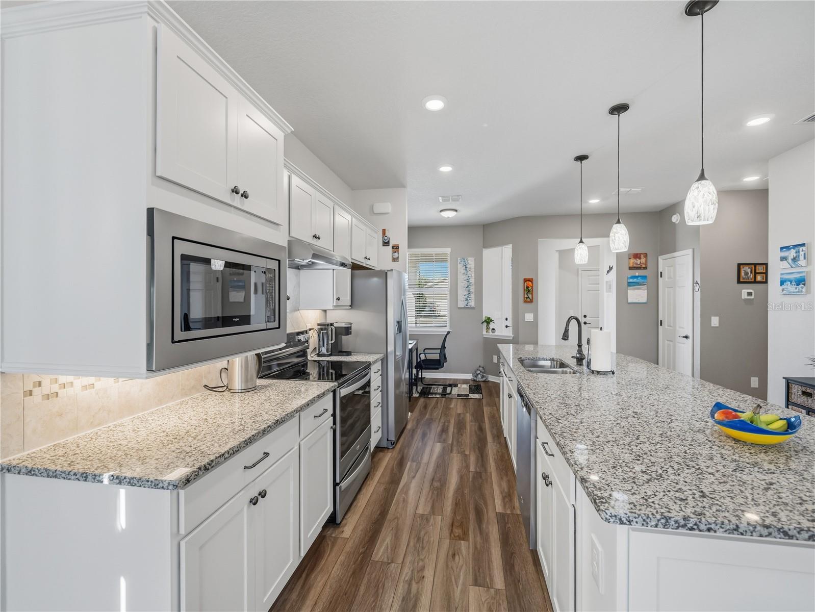 Image 7 of 49 For 9652 63rd Loop