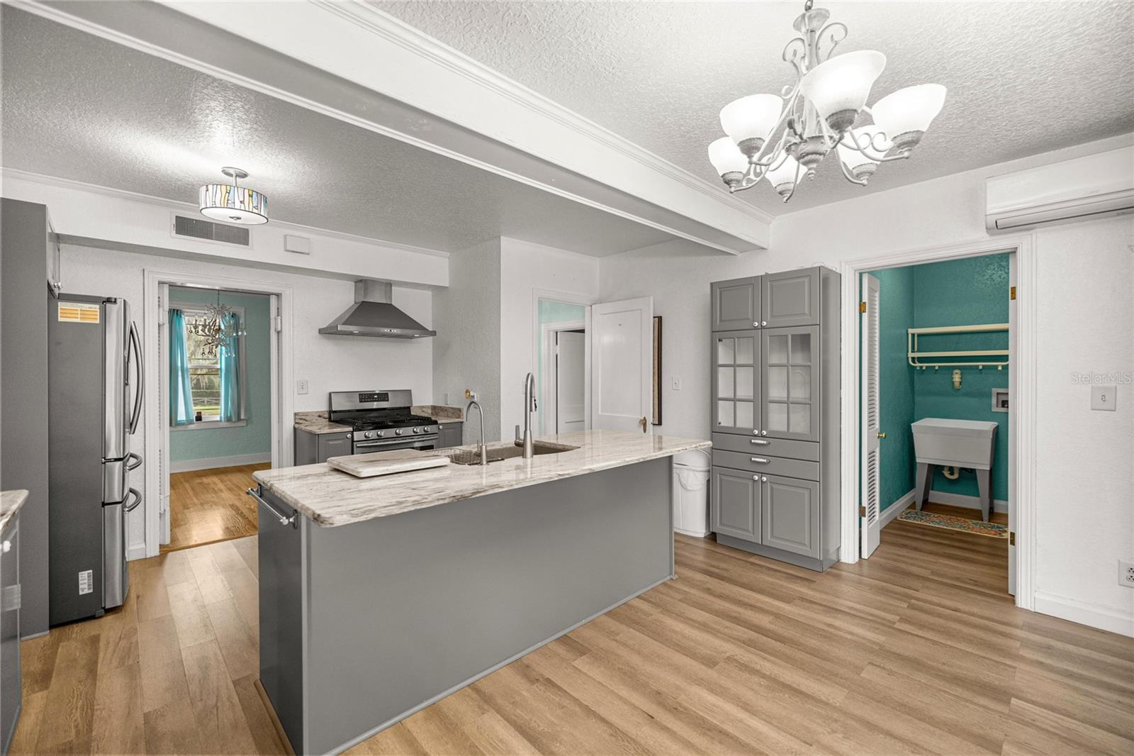 Image 11 of 49 For 1226 9th Avenue