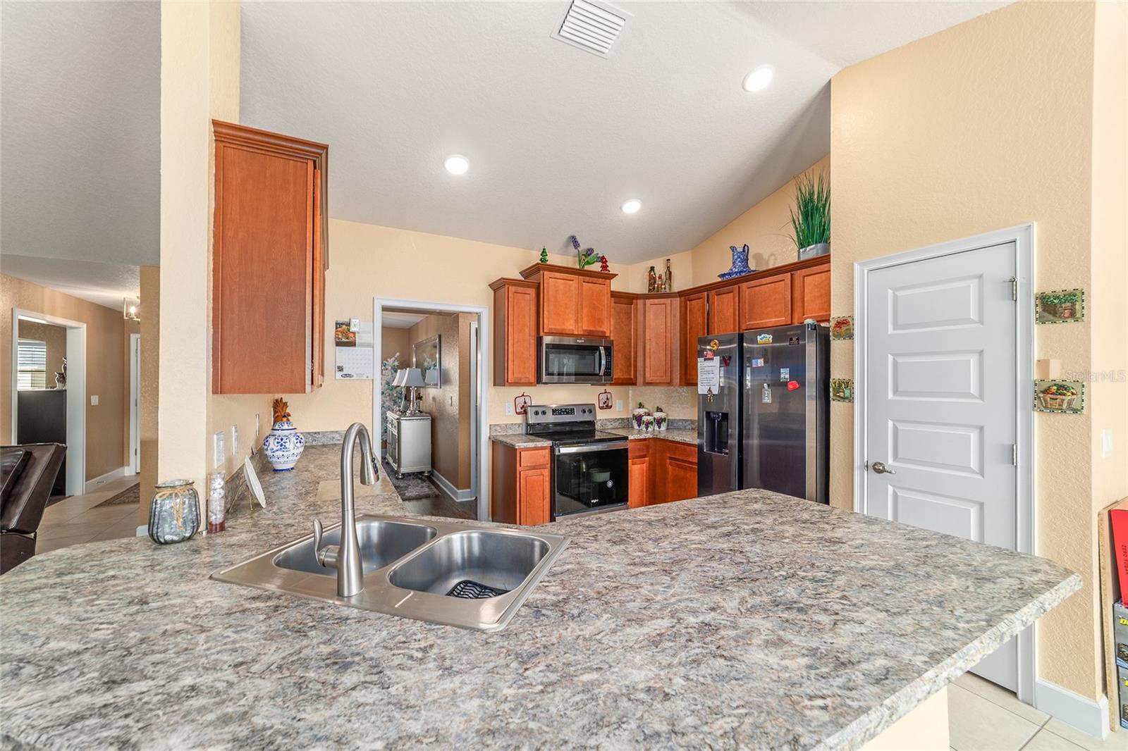 Image 21 of 38 For 4000 98th Place