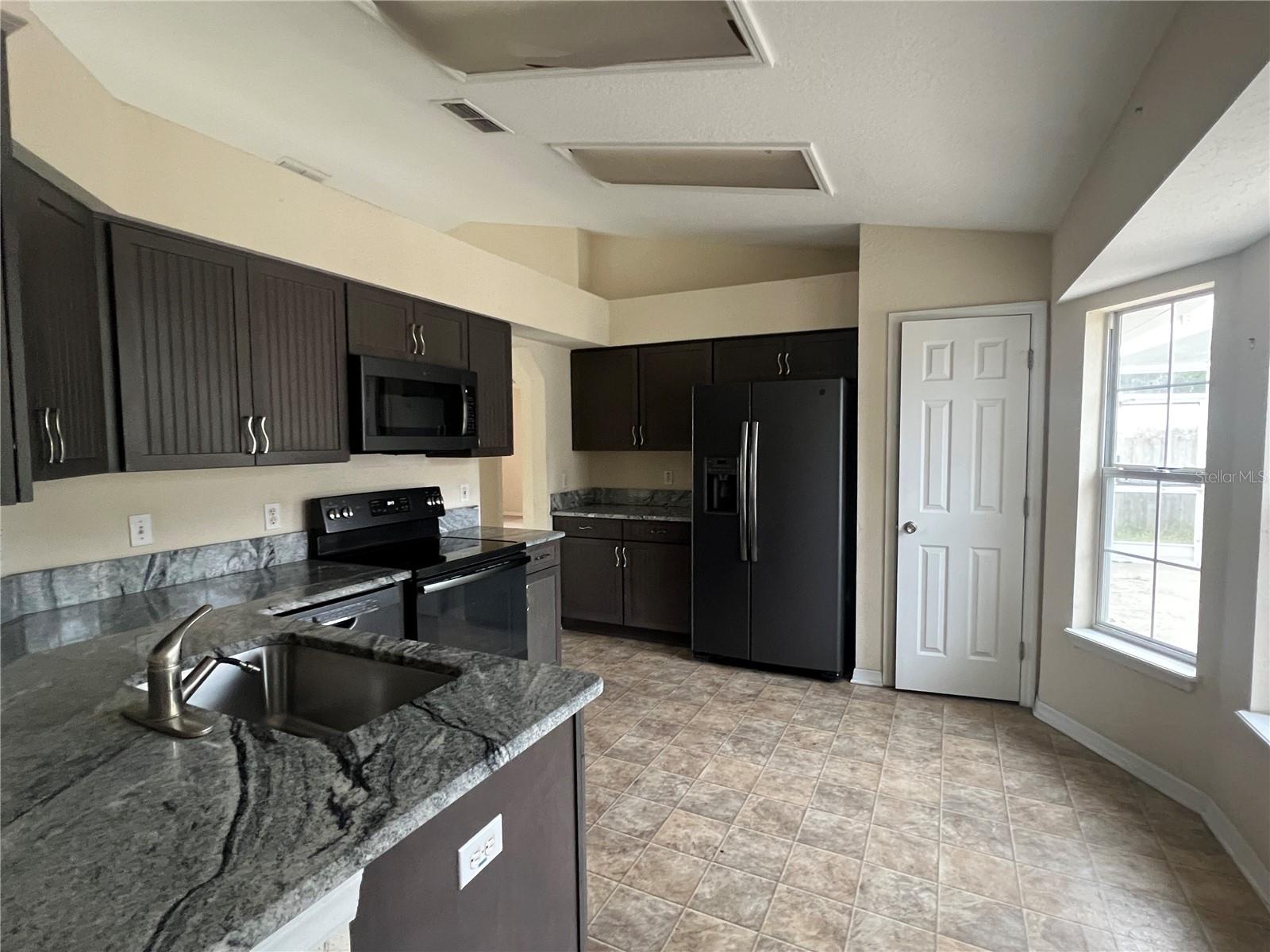 Image 7 of 18 For 63 Pecan Pass