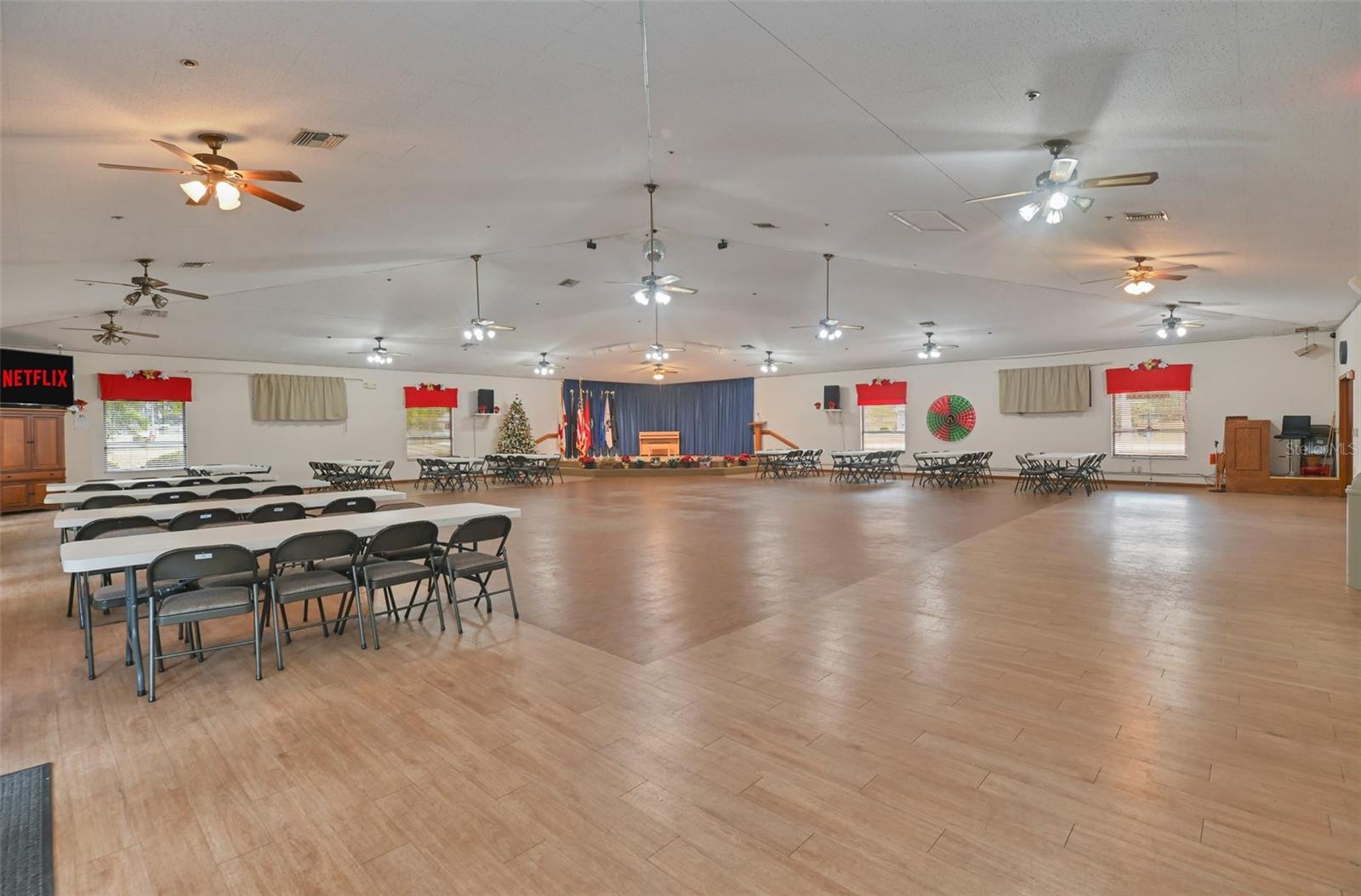 Image 21 of 30 For 8329 106th Street