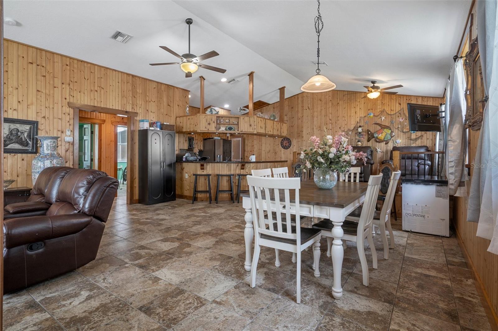 Image 13 of 56 For 10990 Seminole Place