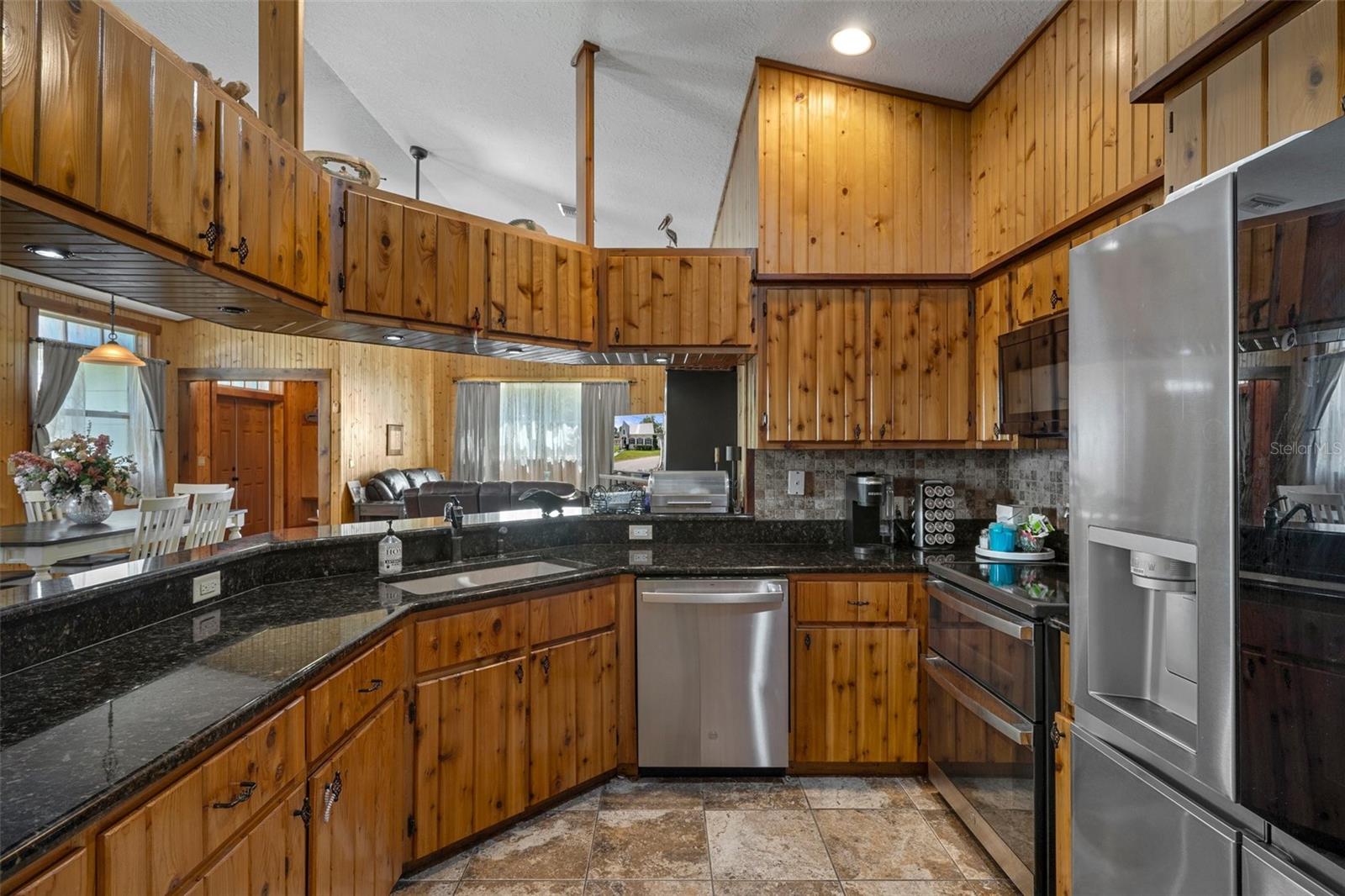 Image 16 of 56 For 10990 Seminole Place