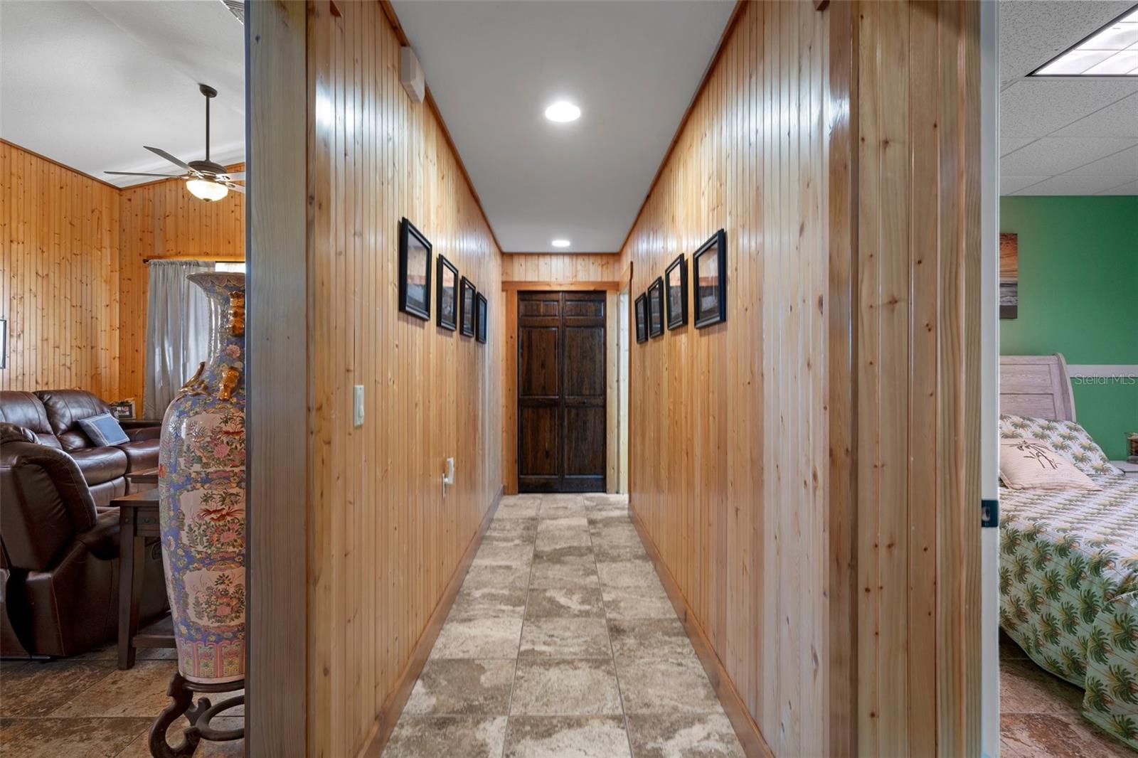 Image 24 of 56 For 10990 Seminole Place