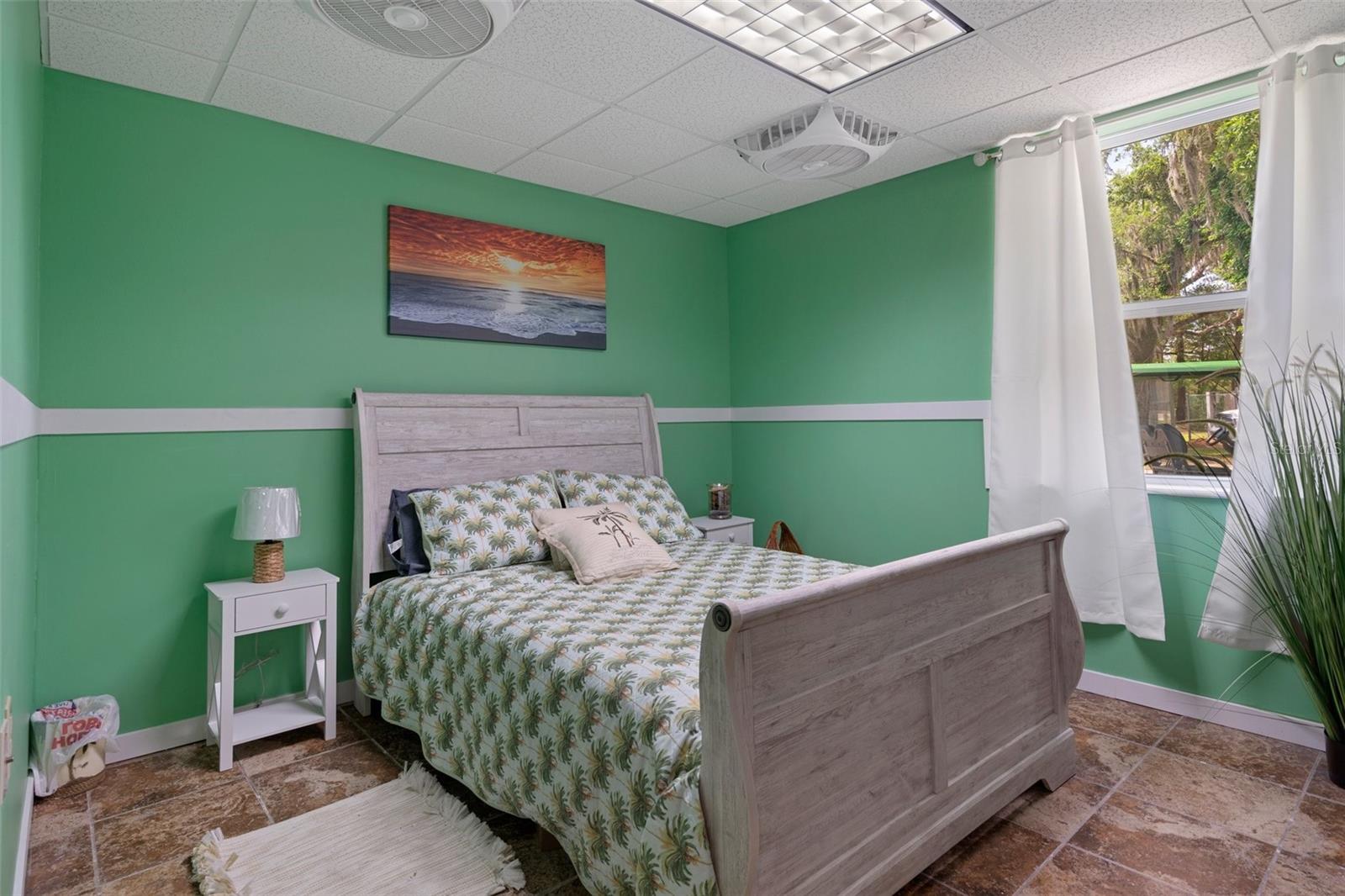 Image 31 of 56 For 10990 Seminole Place