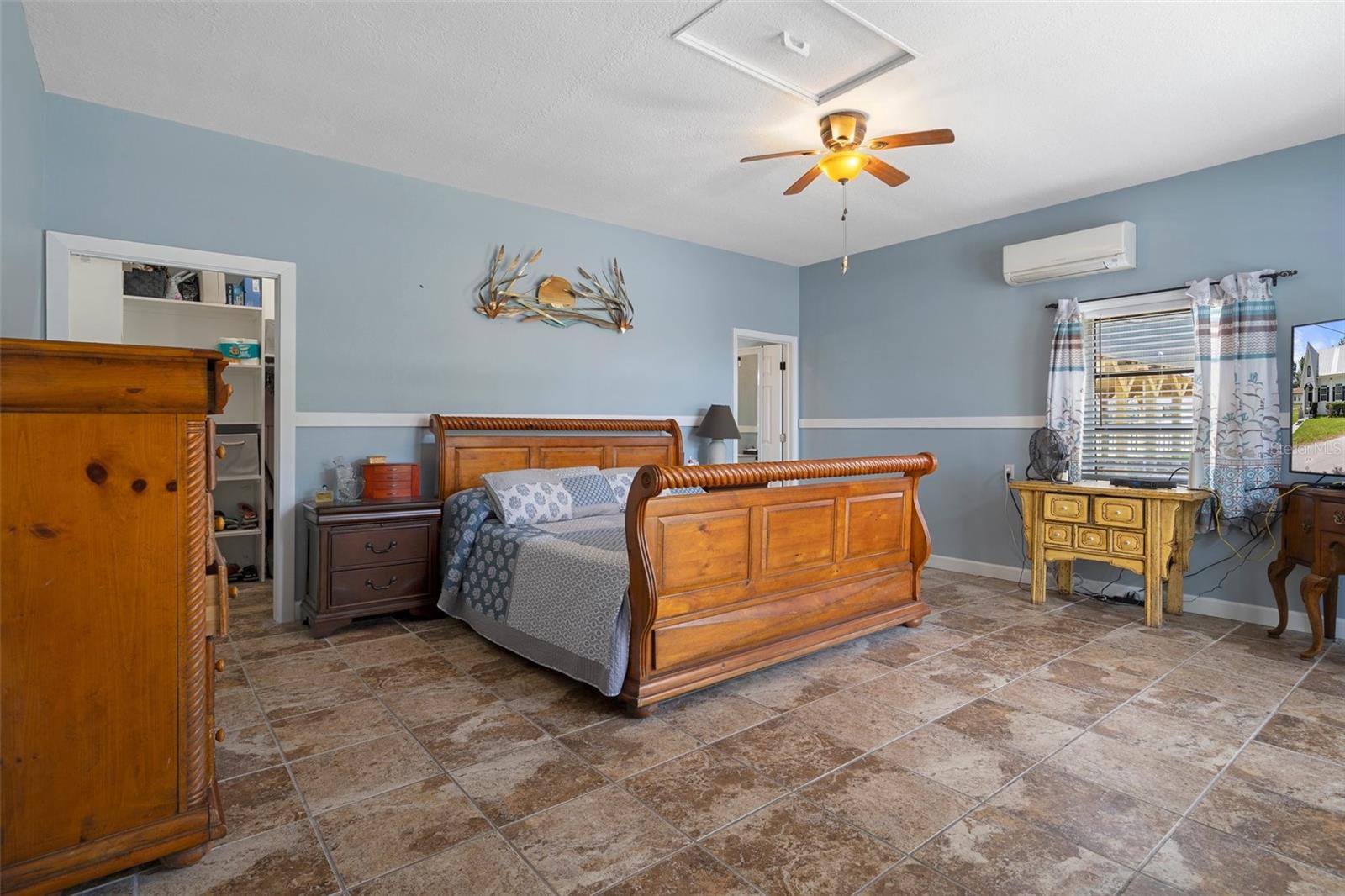 Image 33 of 56 For 10990 Seminole Place