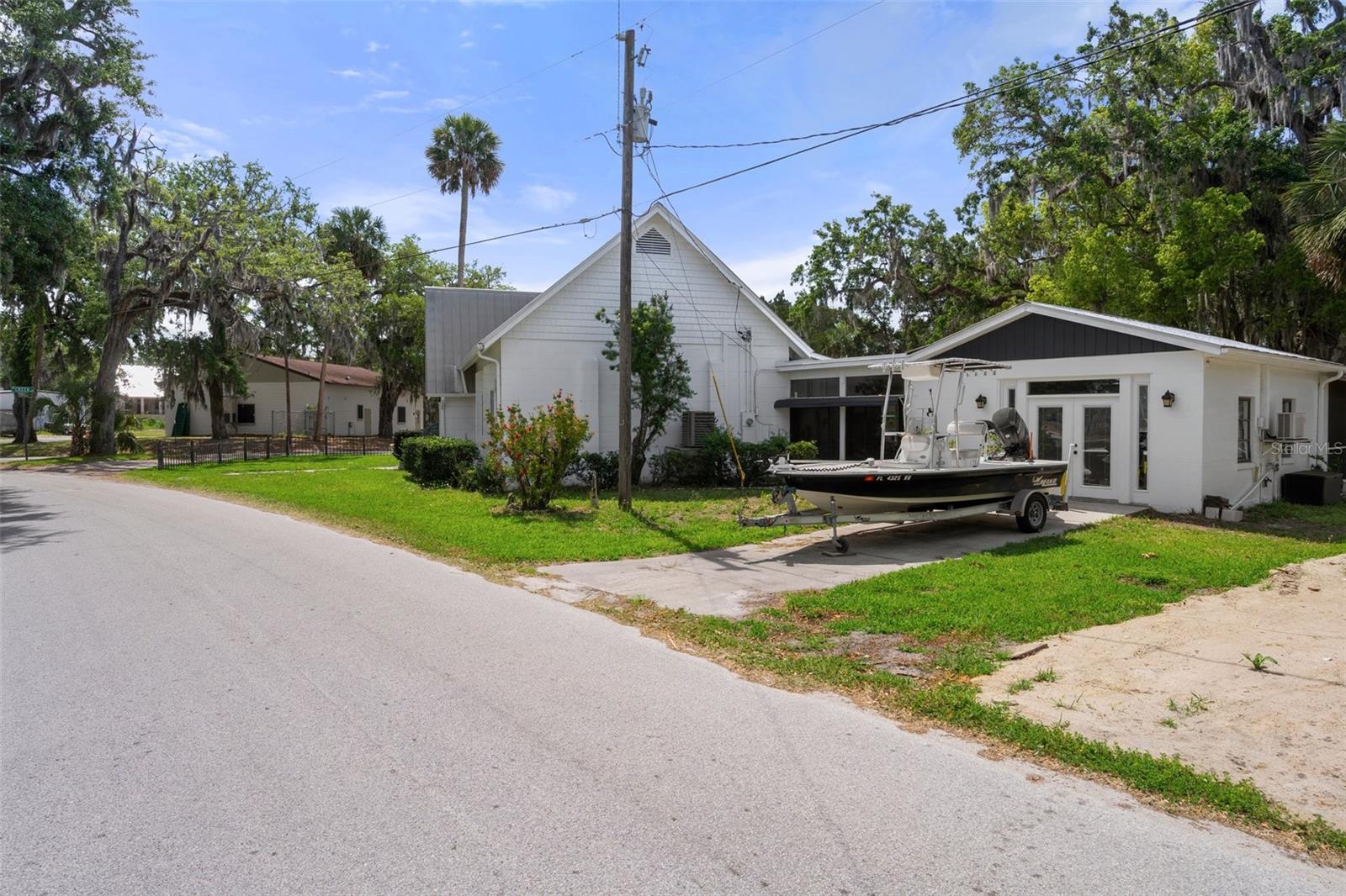 Image 55 of 56 For 10990 Seminole Place