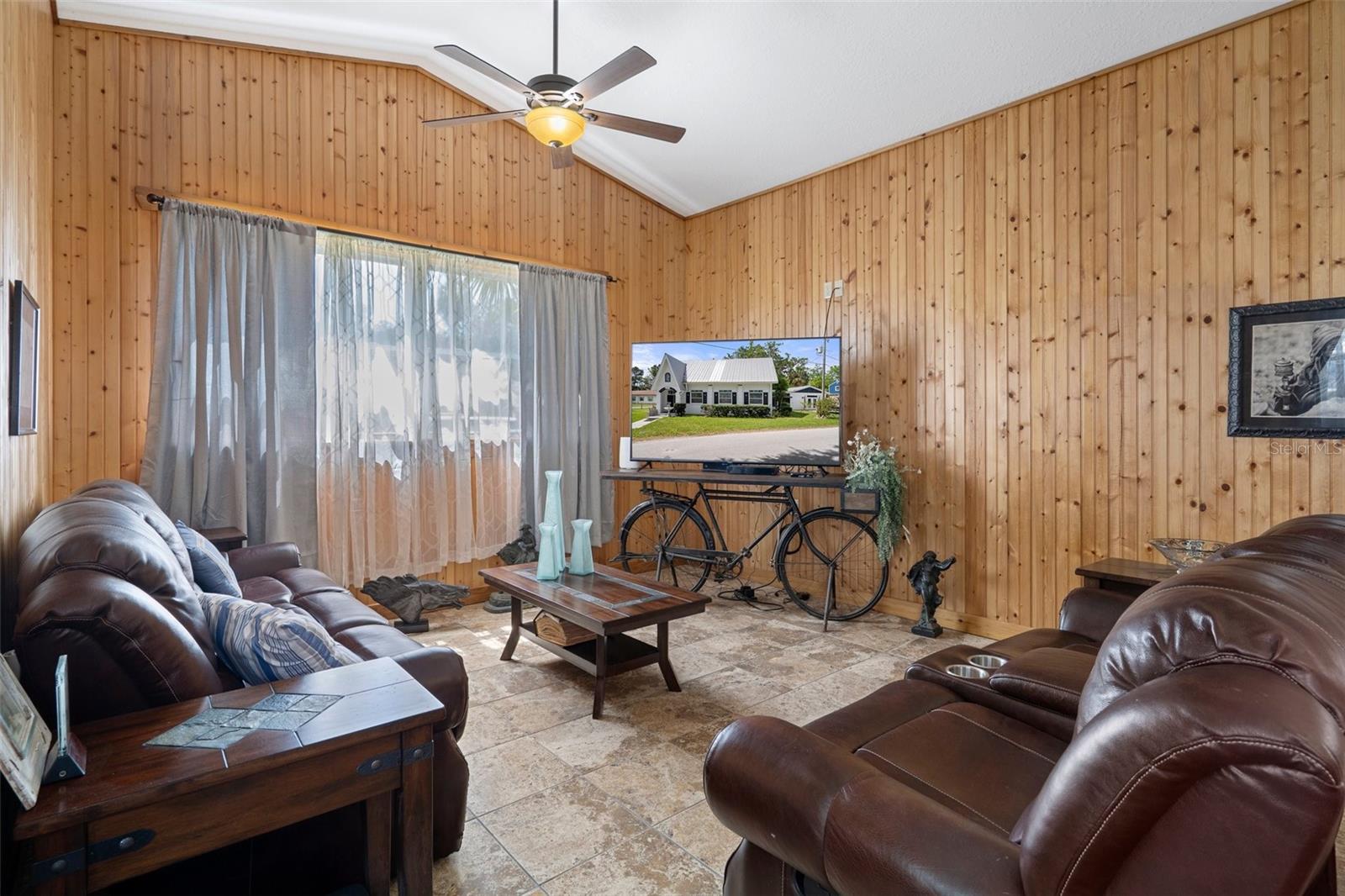 Image 7 of 56 For 10990 Seminole Place