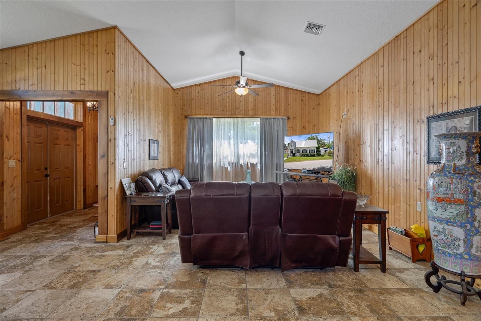 Image 8 of 56 For 10990 Seminole Place