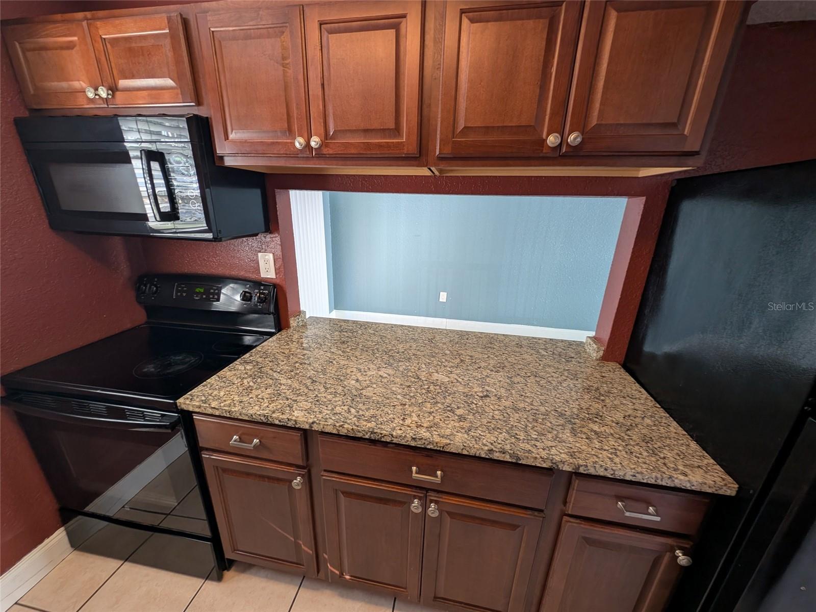 Image 15 of 25 For 2564 15th Avenue E