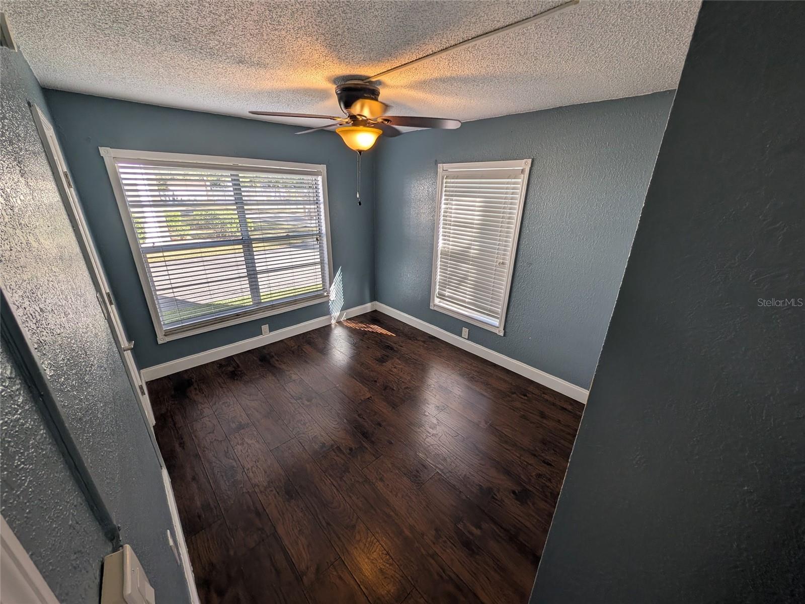 Image 19 of 25 For 2564 15th Avenue E