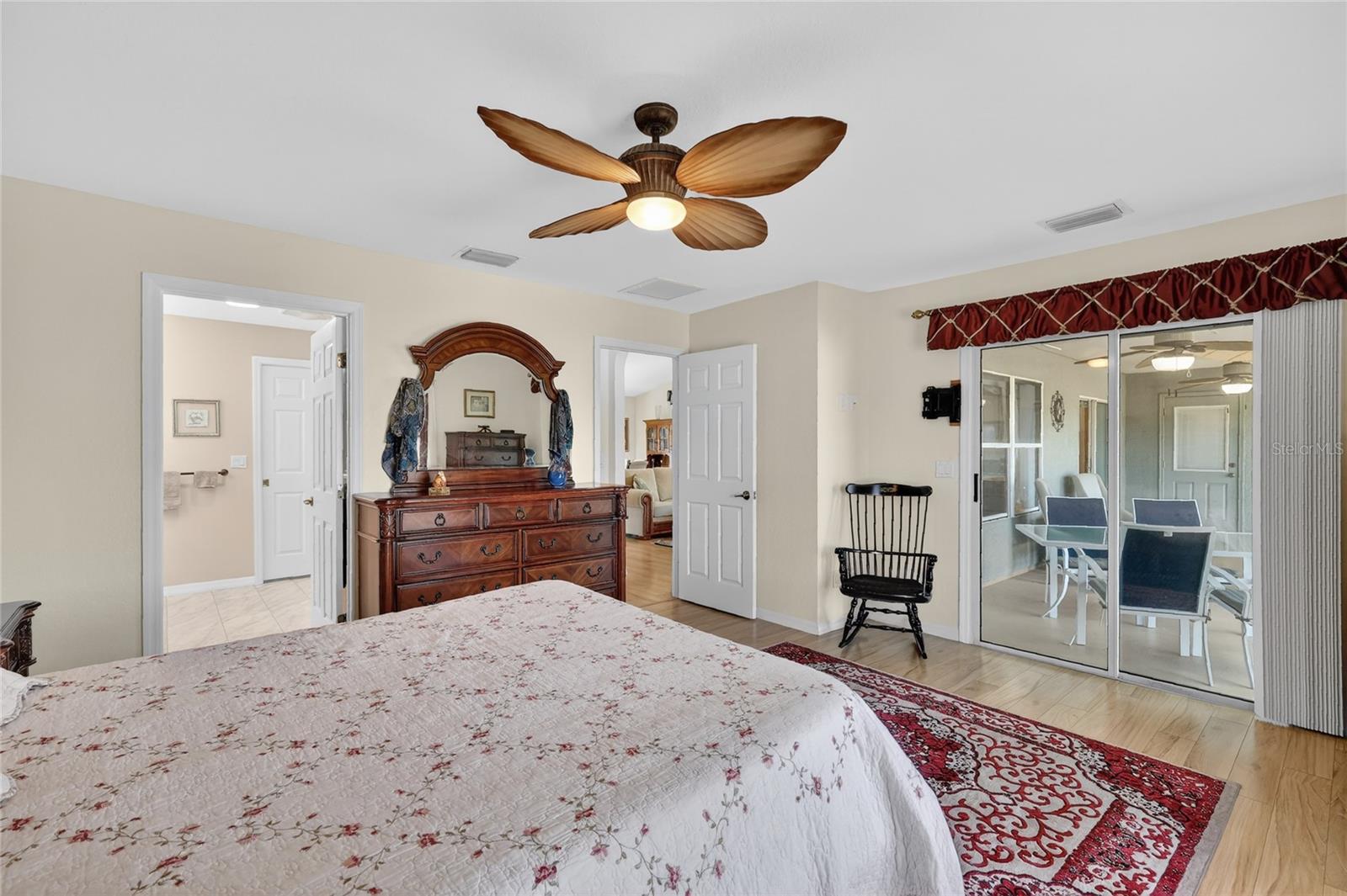 Image 21 of 30 For 12384 176th Loop