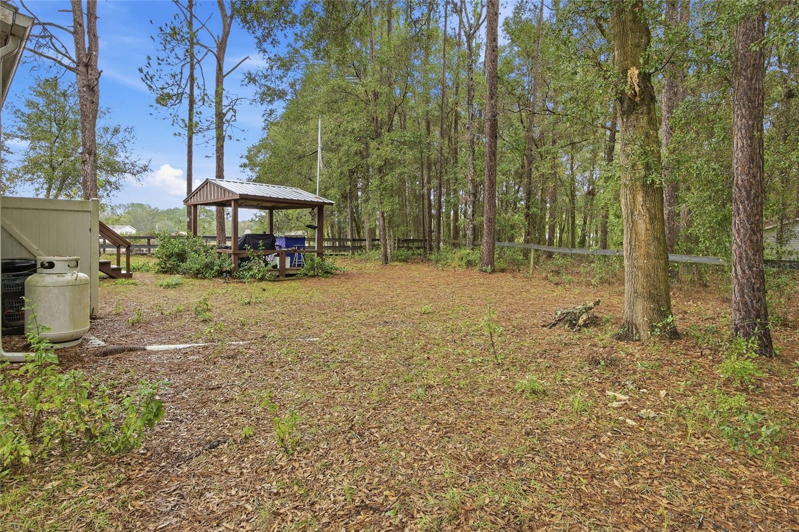 Image 27 of 34 For 975 107th Court