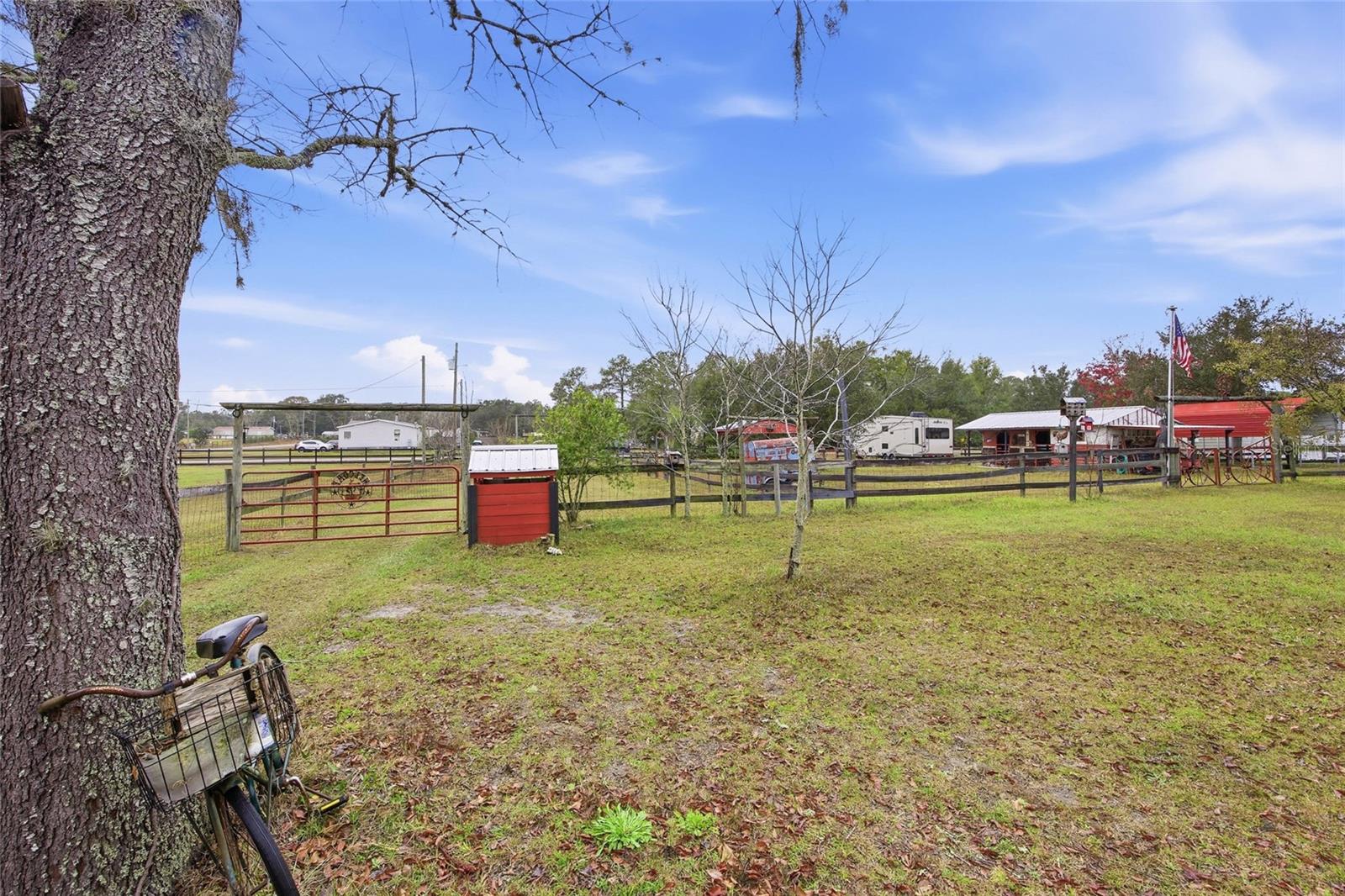 Image 4 of 34 For 975 107th Court