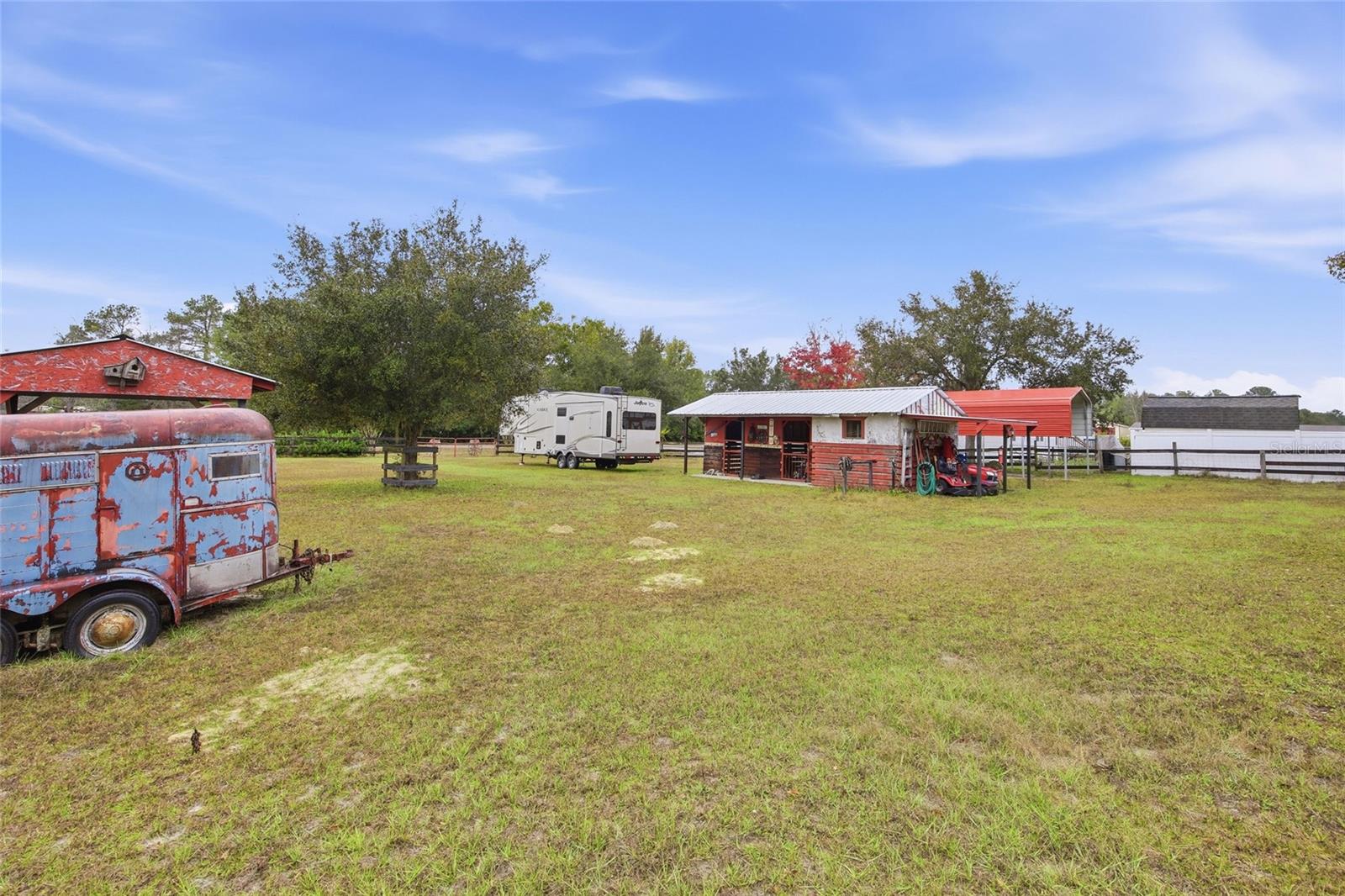 Image 5 of 34 For 975 107th Court