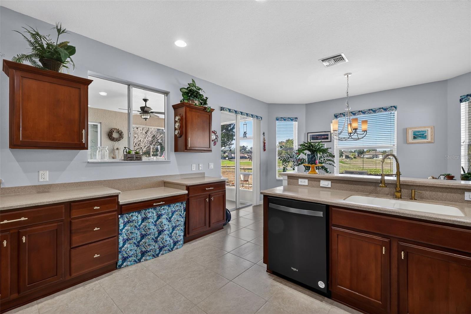 Image 12 of 30 For 16288 14th Avenue Road