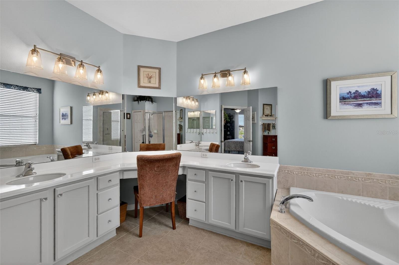 Image 17 of 30 For 16288 14th Avenue Road