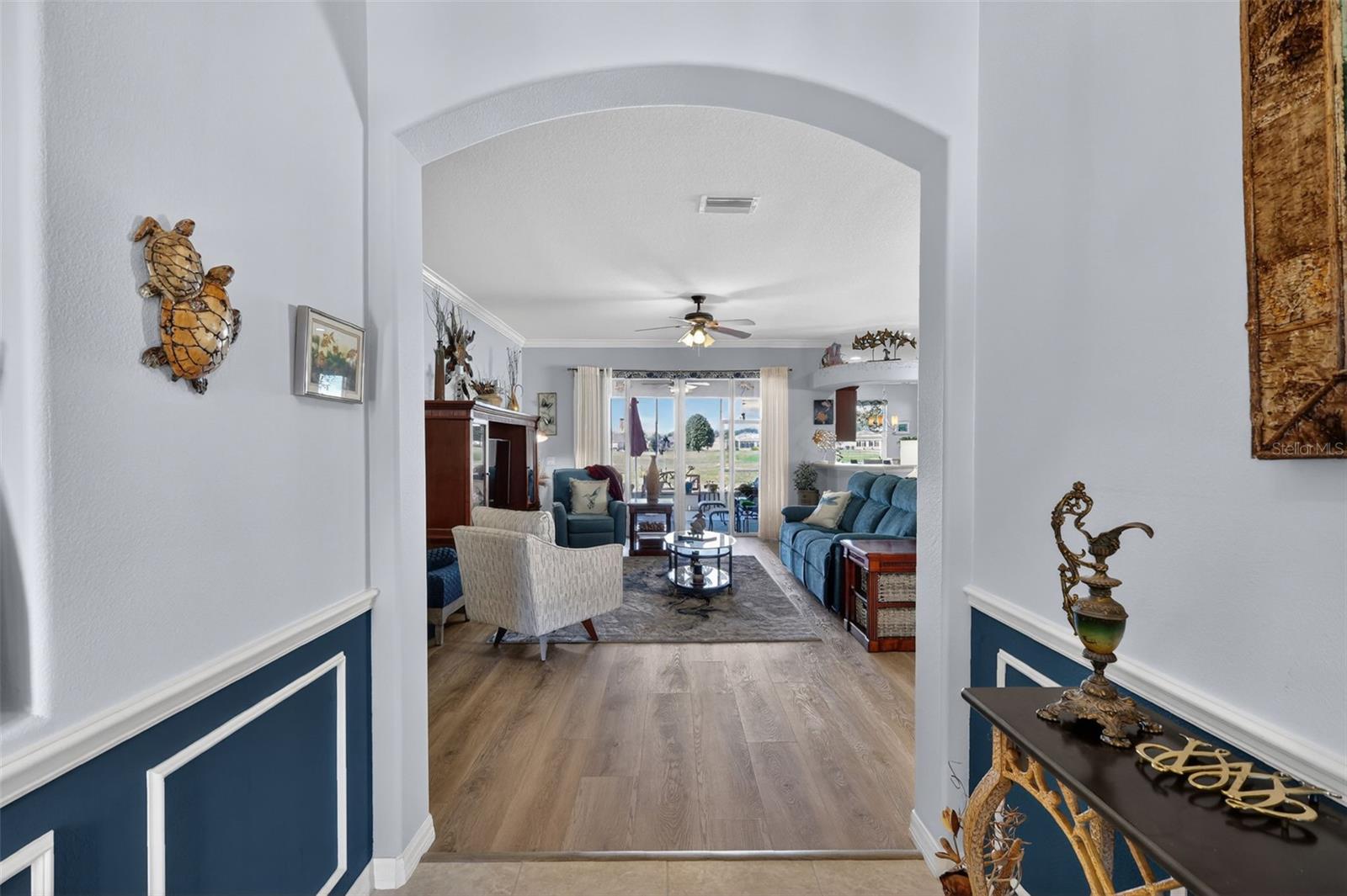 Image 3 of 30 For 16288 14th Avenue Road