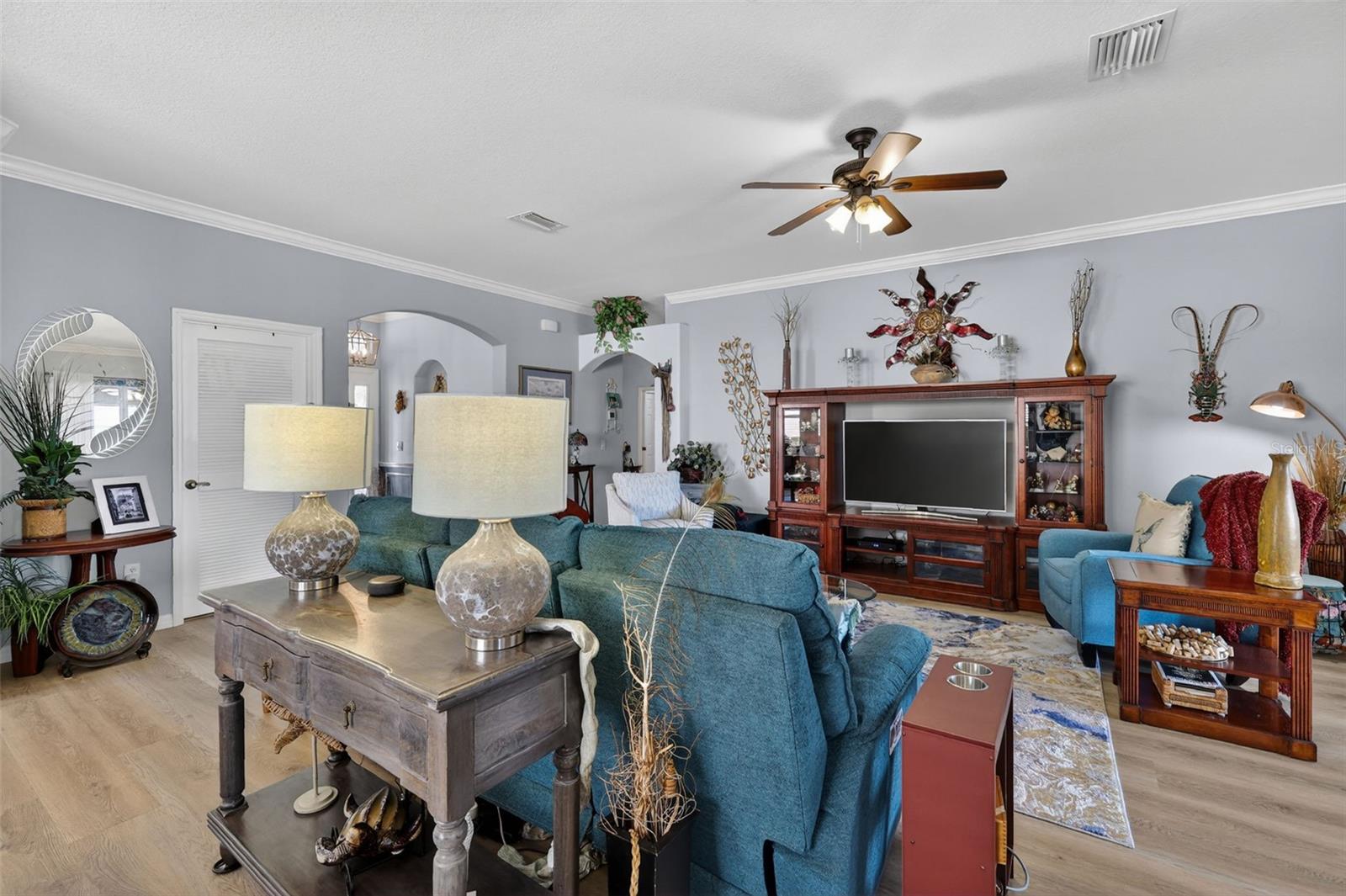 Image 5 of 30 For 16288 14th Avenue Road