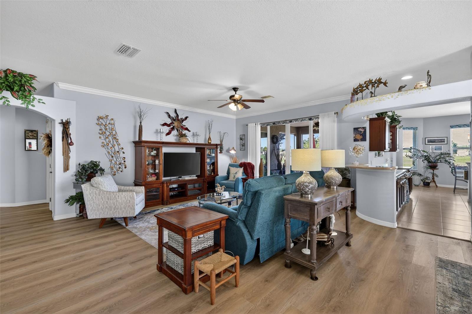 Image 6 of 30 For 16288 14th Avenue Road