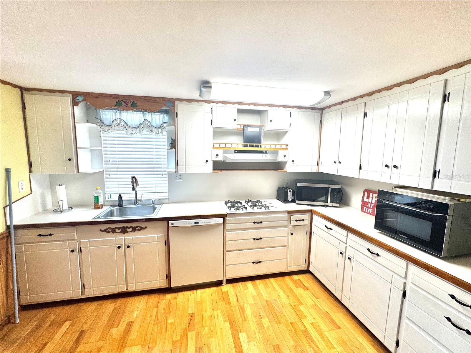 Image 14 of 57 For 14551 210th Court Road