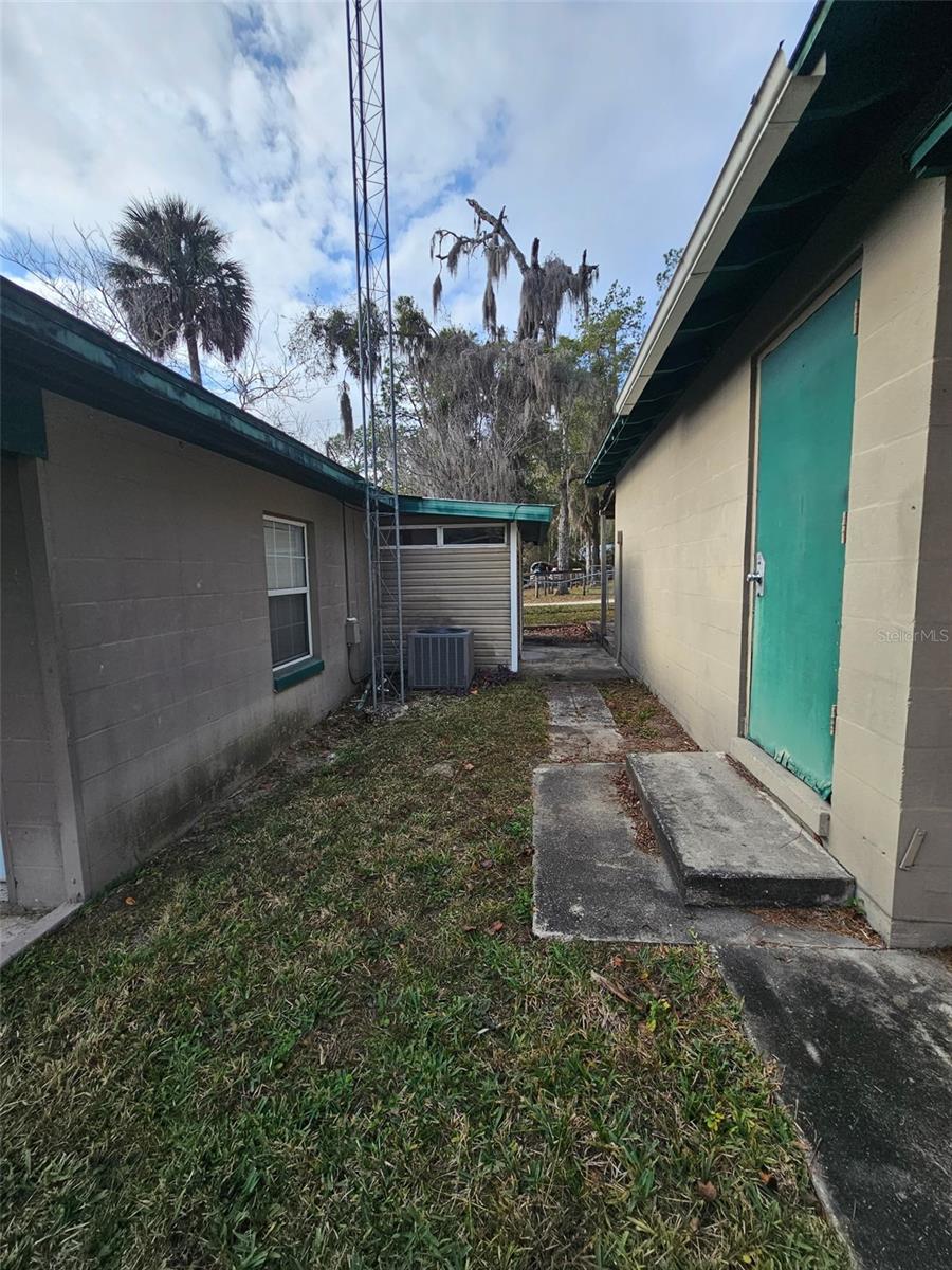 Image 41 of 57 For 14551 210th Court Road