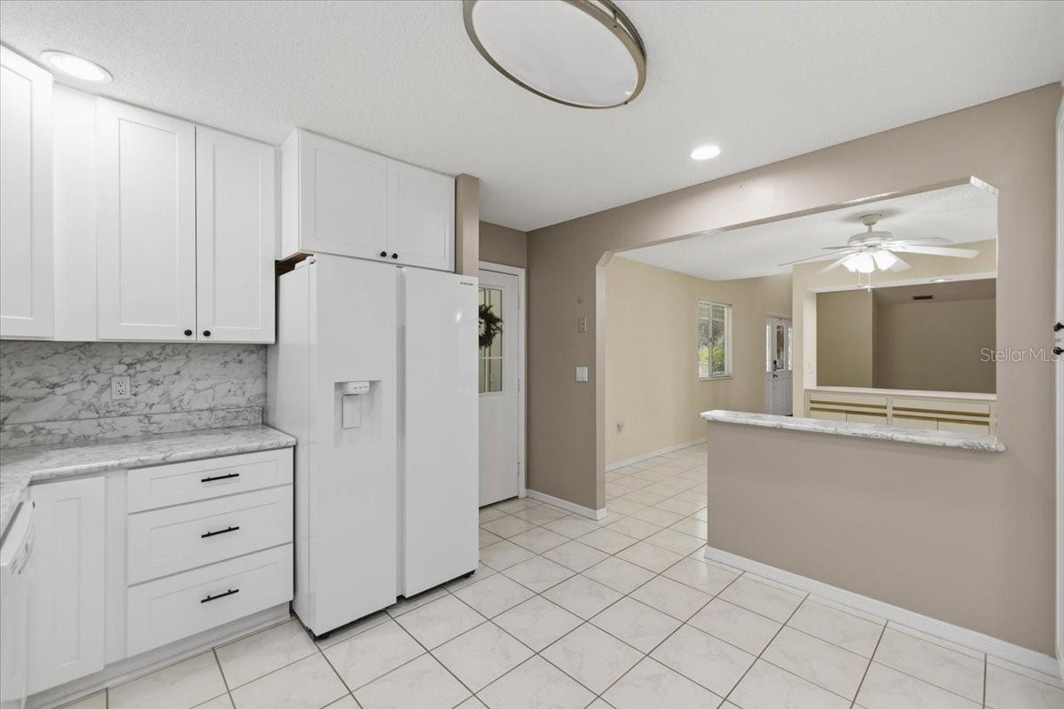 Image 10 of 39 For 11500 84th Avenue Road