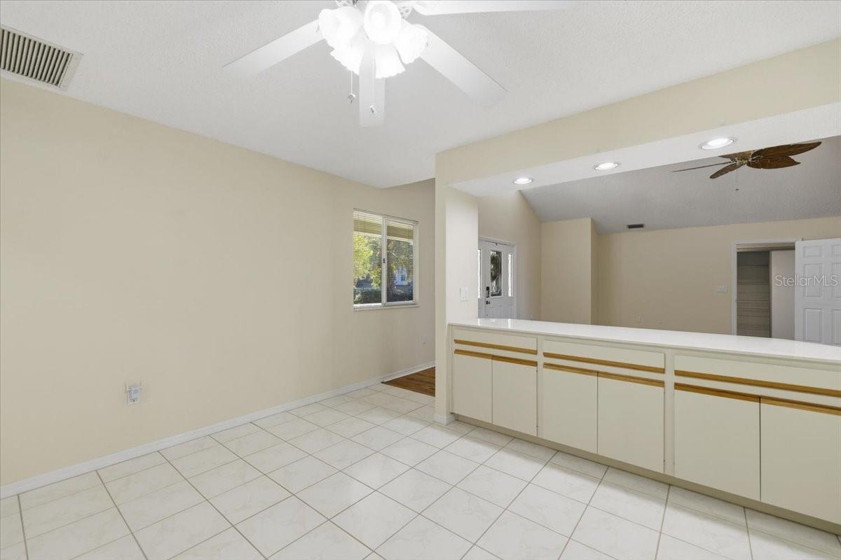 Image 8 of 39 For 11500 84th Avenue Road