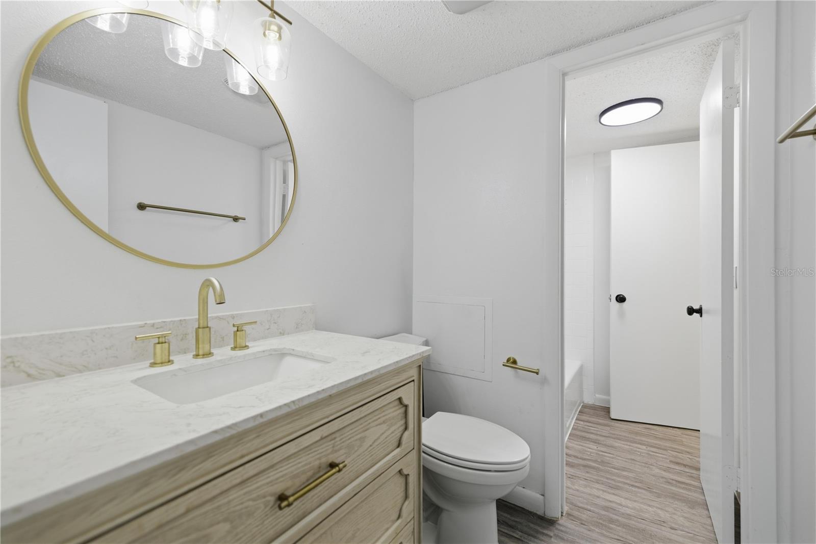 Image 10 of 33 For 574 Fairways Circle B