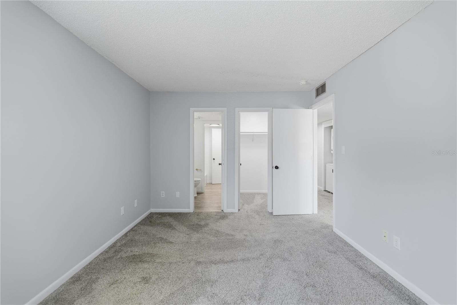 Image 12 of 33 For 574 Fairways Circle B