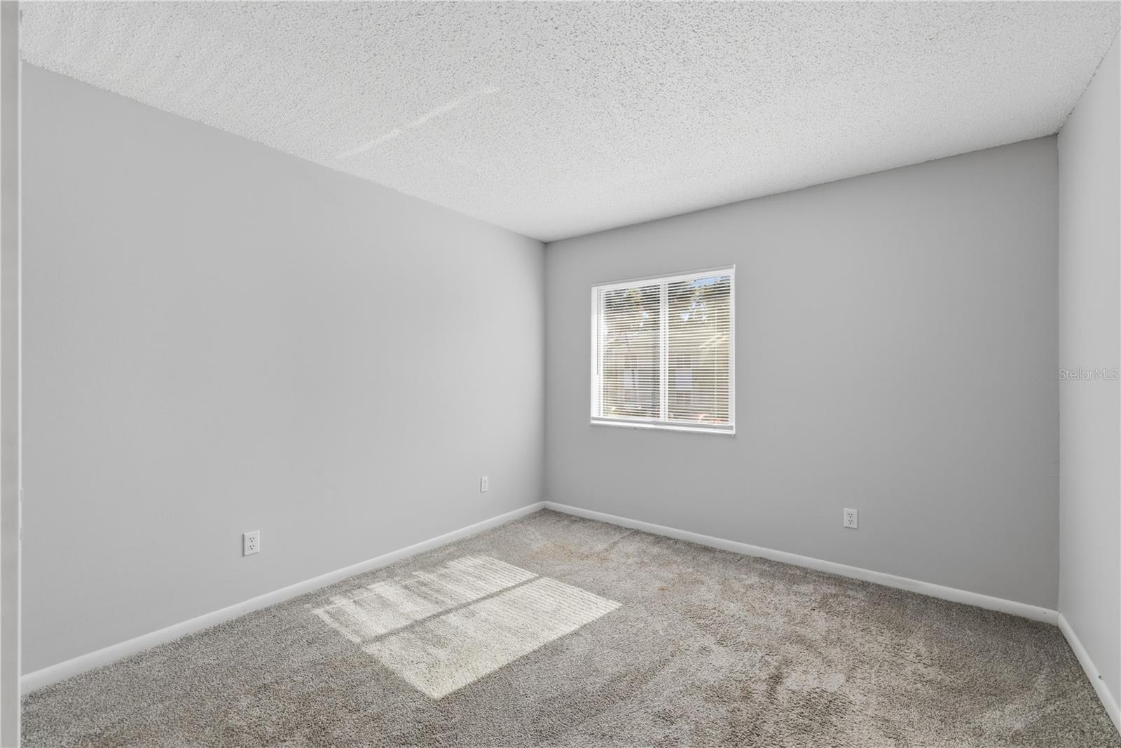 Image 14 of 33 For 574 Fairways Circle B