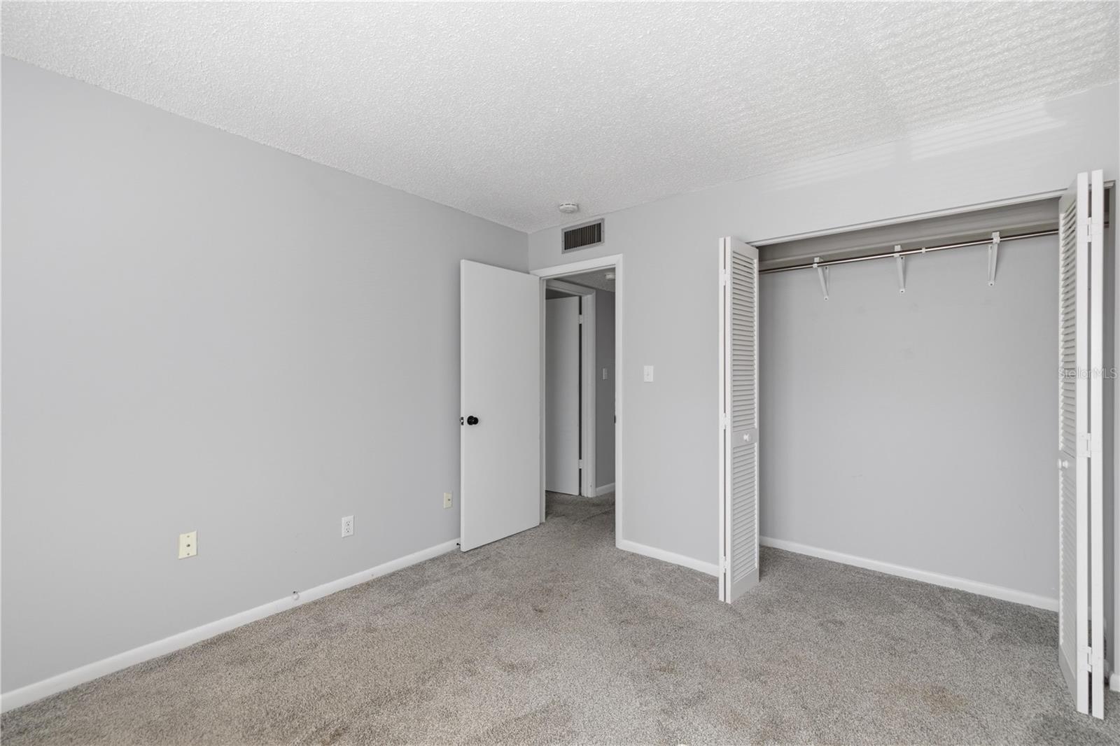 Image 15 of 33 For 574 Fairways Circle B