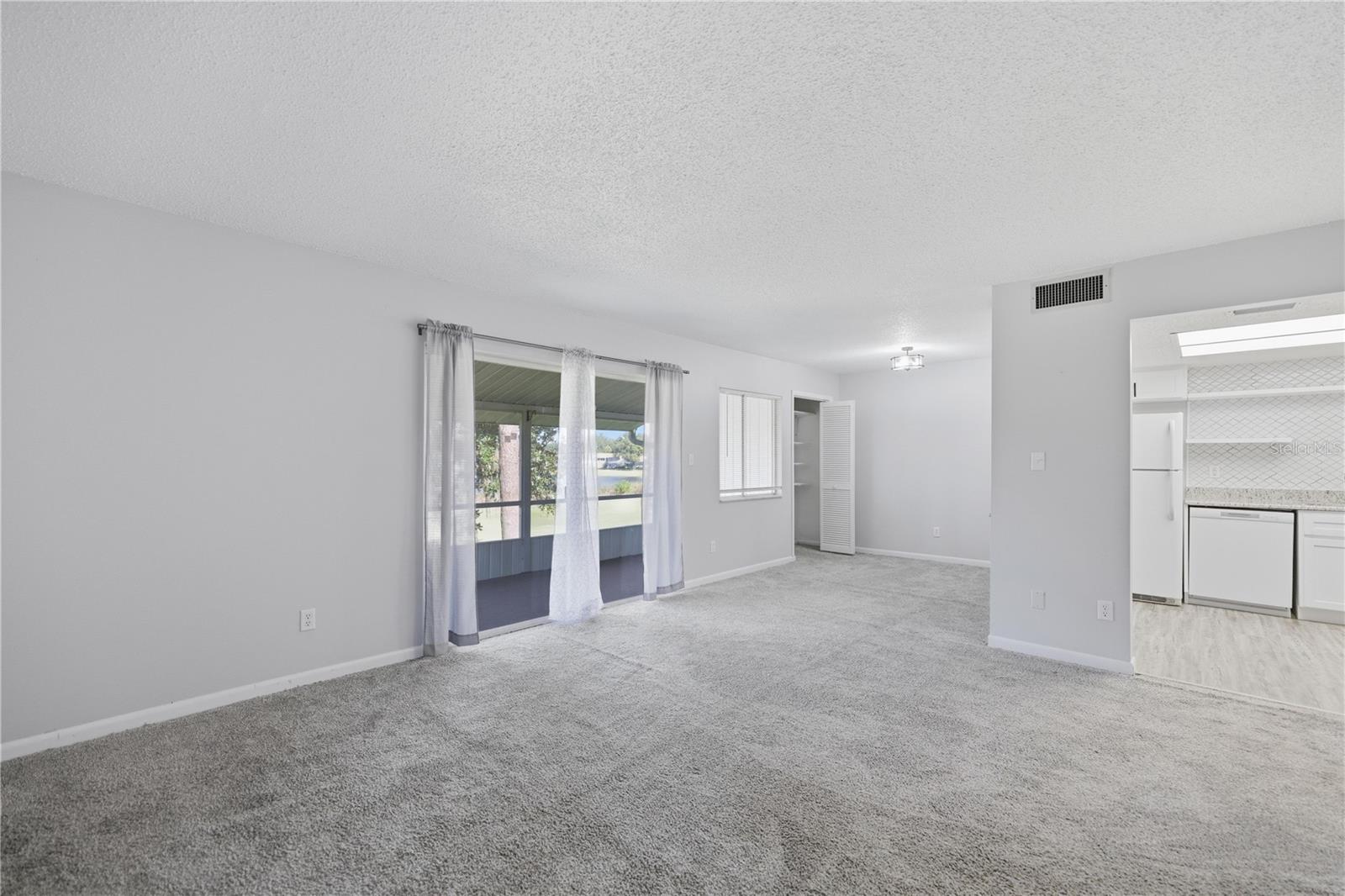 Image 17 of 33 For 574 Fairways Circle B