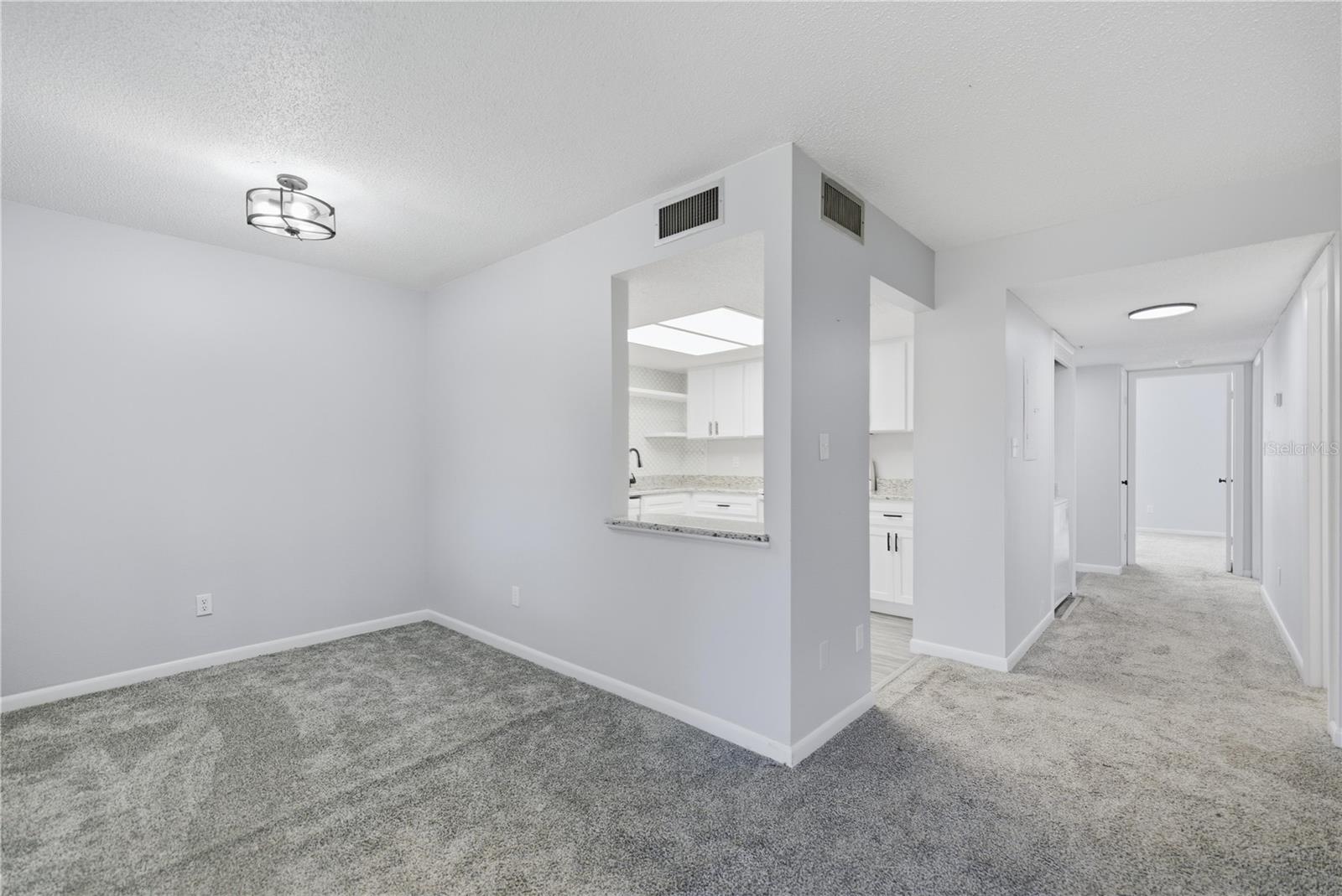 Image 19 of 33 For 574 Fairways Circle B