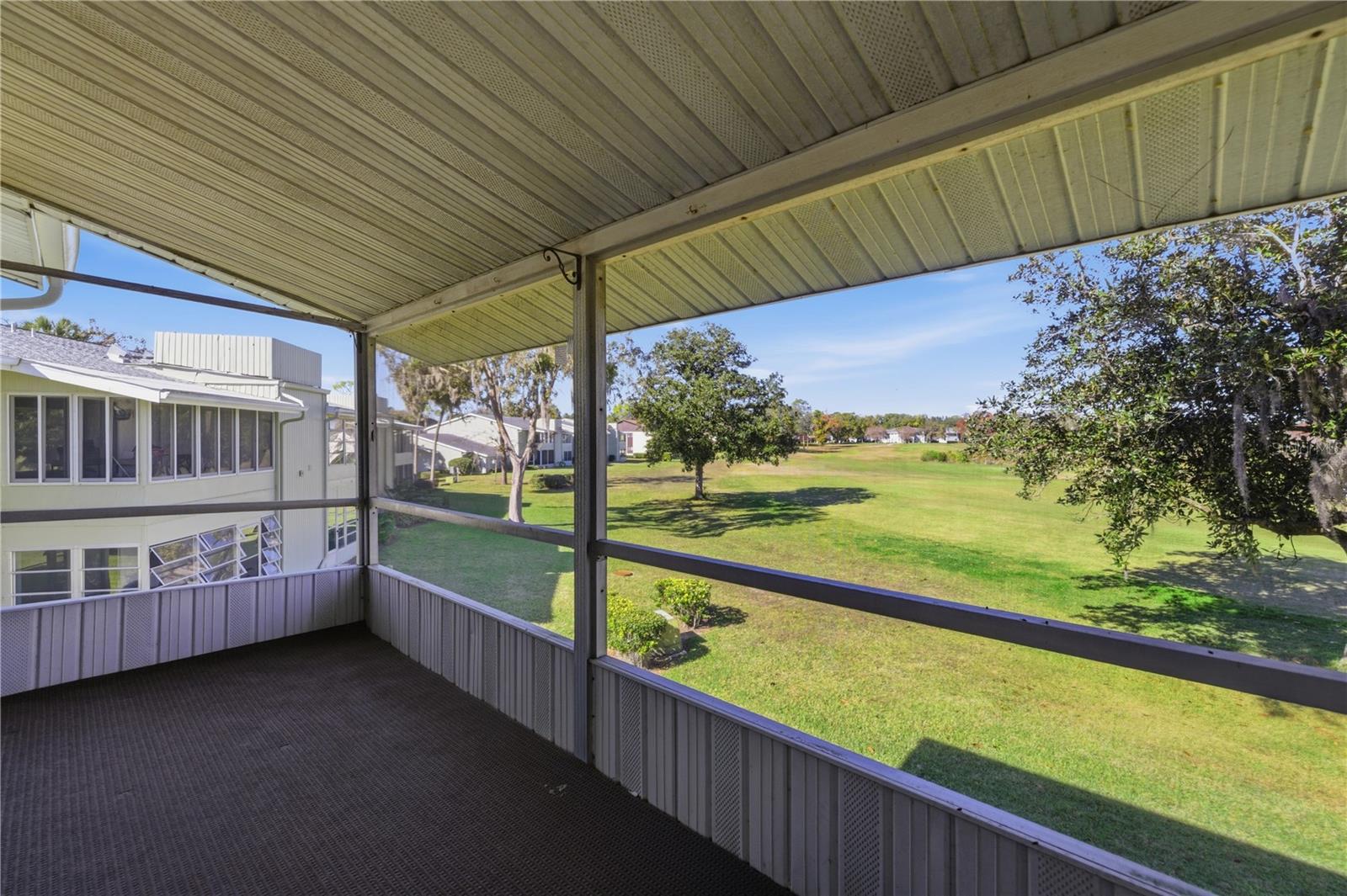 Image 27 of 33 For 574 Fairways Circle B