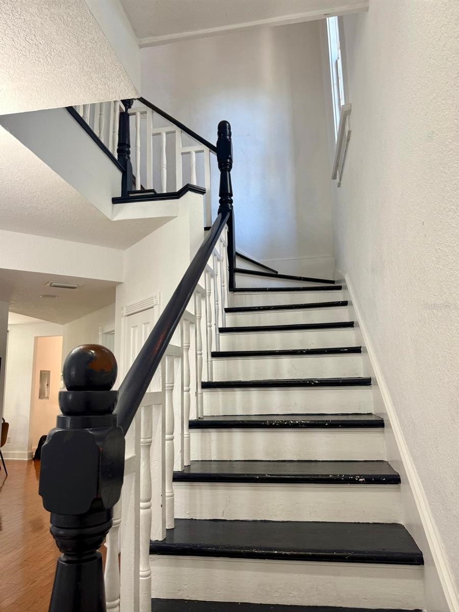 Image 14 of 15 For 910 2nd Street