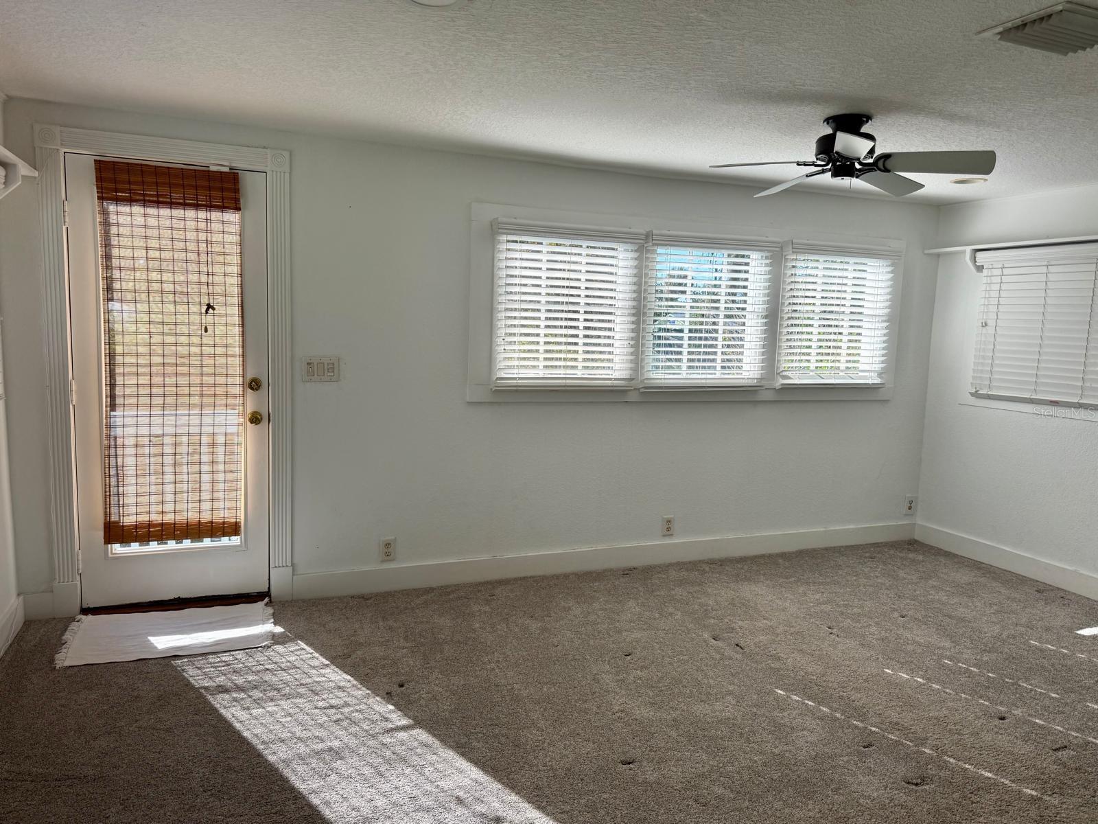 Image 5 of 15 For 910 2nd Street